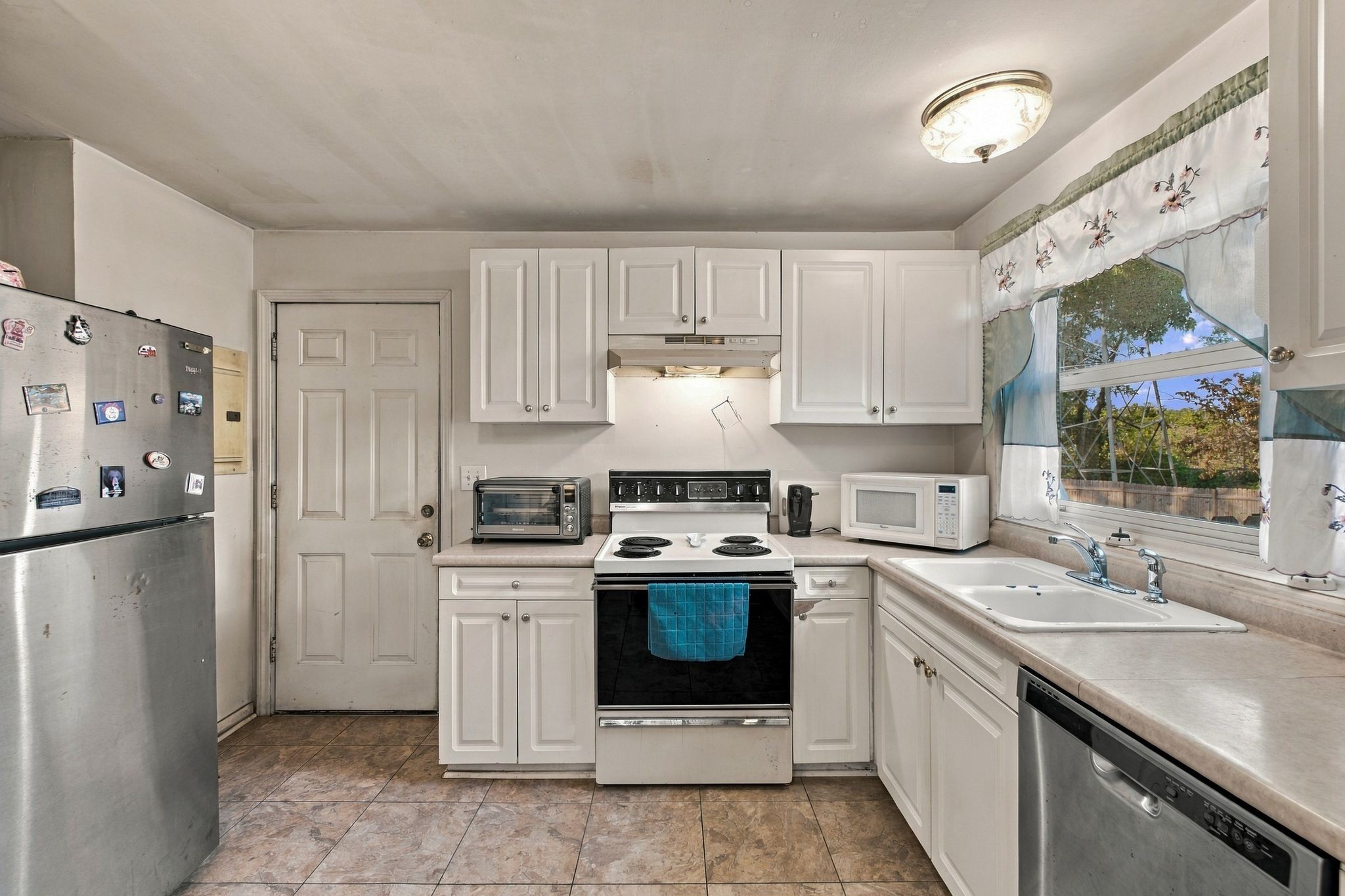 1429 Mcgavock Pike Property Photo 8