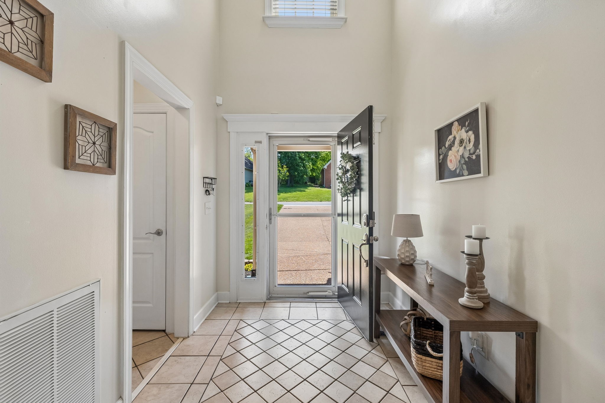 2521 Edinburgh Street Property Photo 5