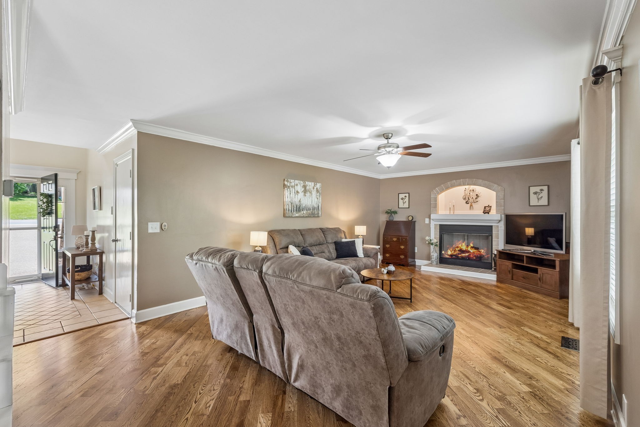 2521 Edinburgh Street Property Photo 14