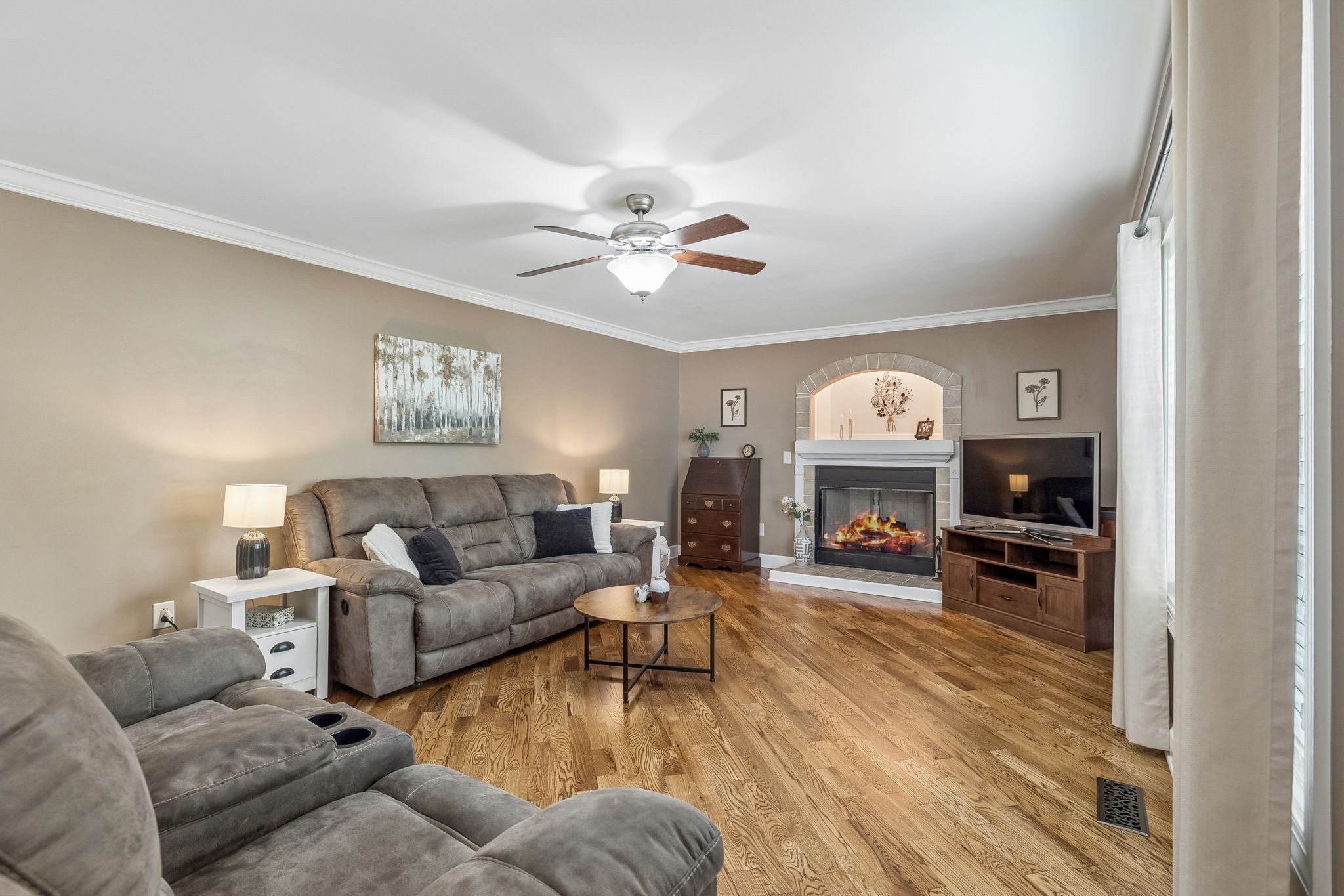 2521 Edinburgh Street Property Photo 17