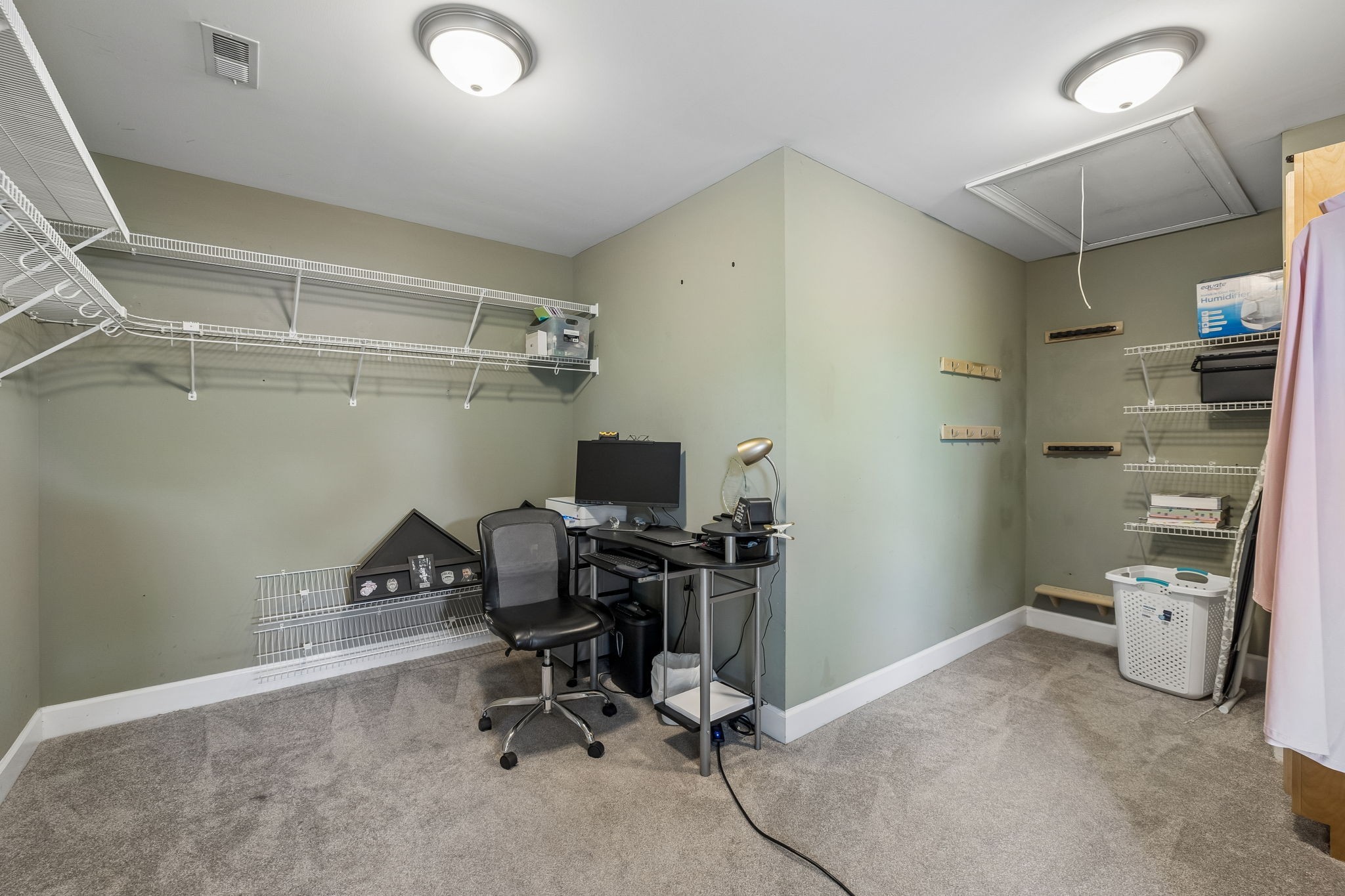 2521 Edinburgh Street Property Photo 29