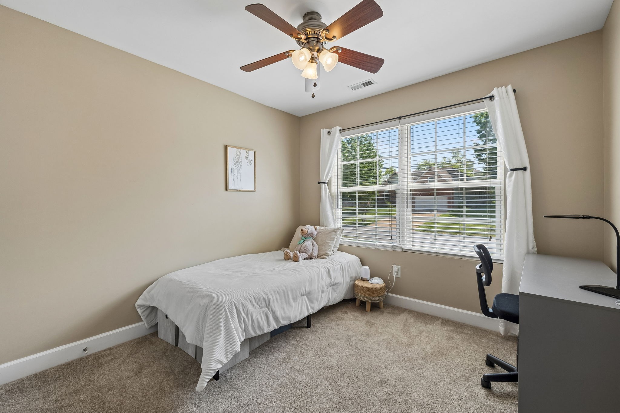 2521 Edinburgh Street Property Photo 31