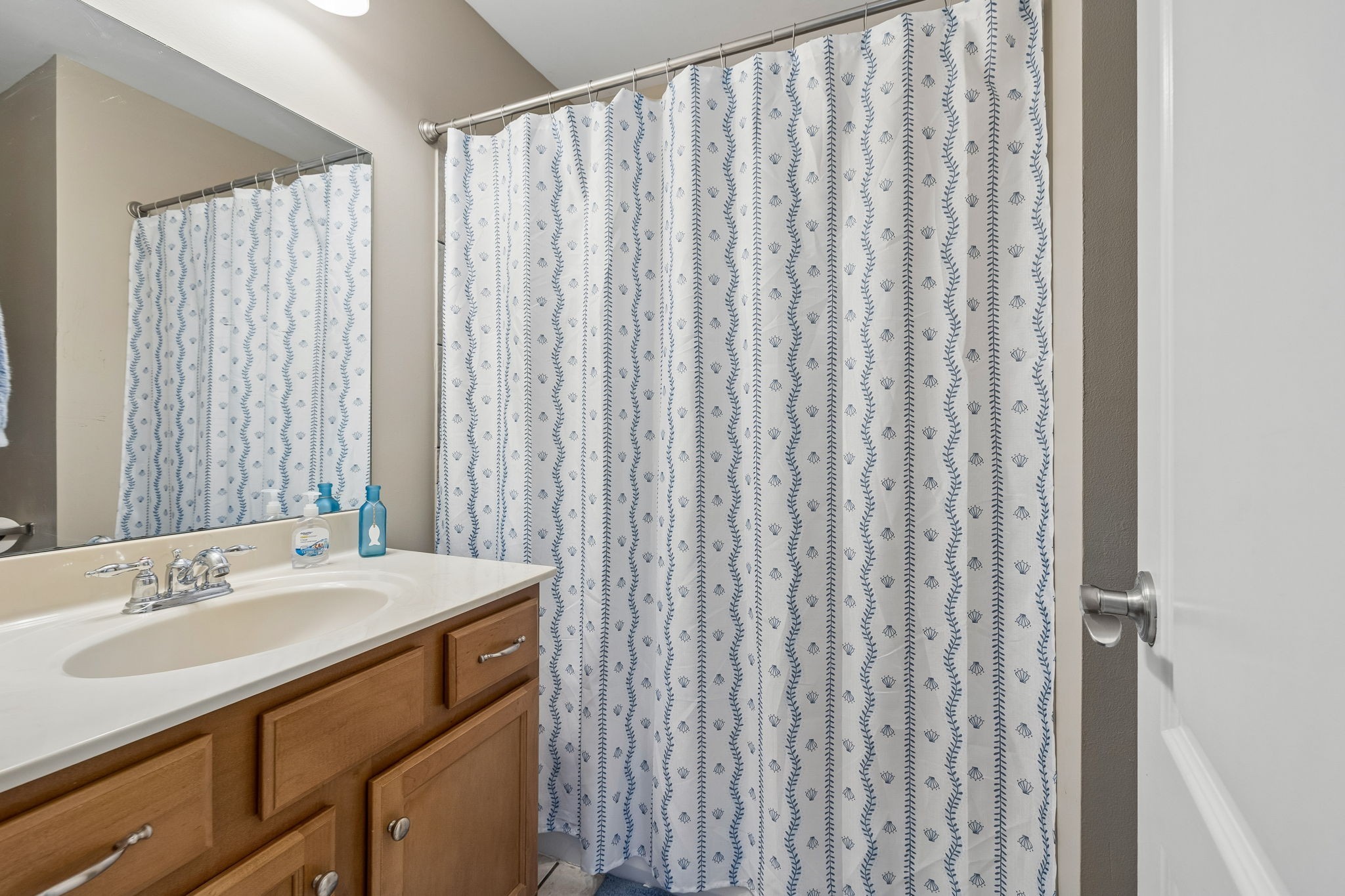 2521 Edinburgh Street Property Photo 32