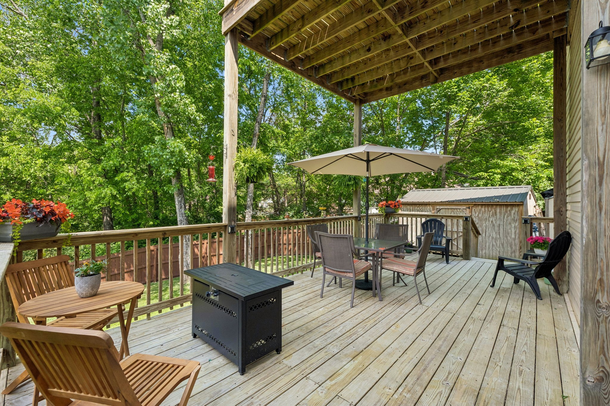 2521 Edinburgh Street Property Photo 45