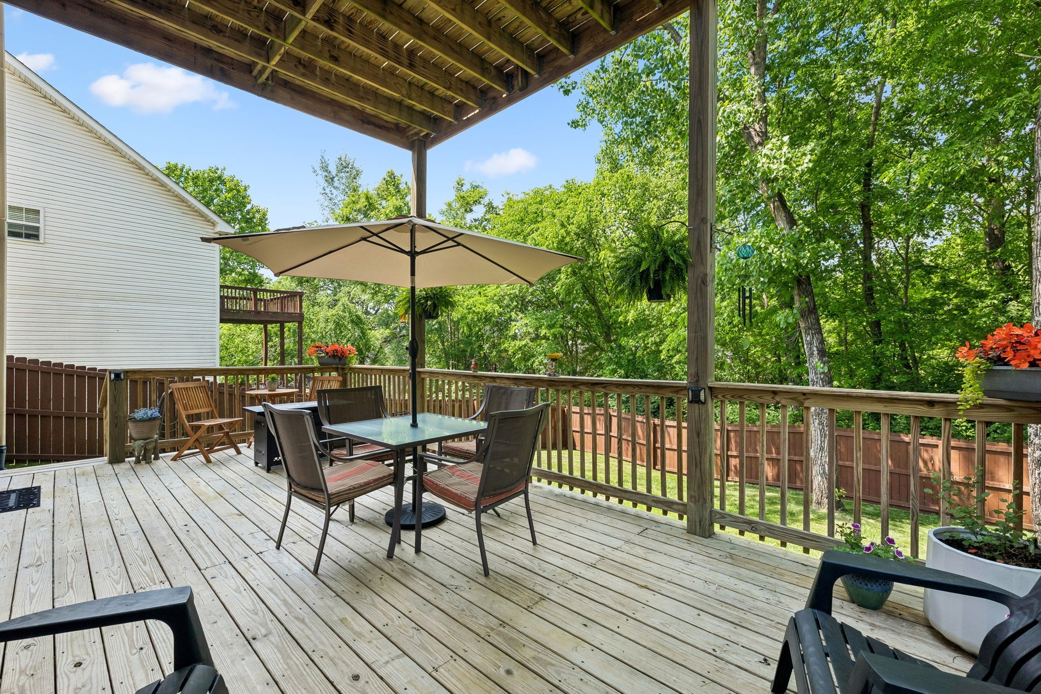 2521 Edinburgh Street Property Photo 46
