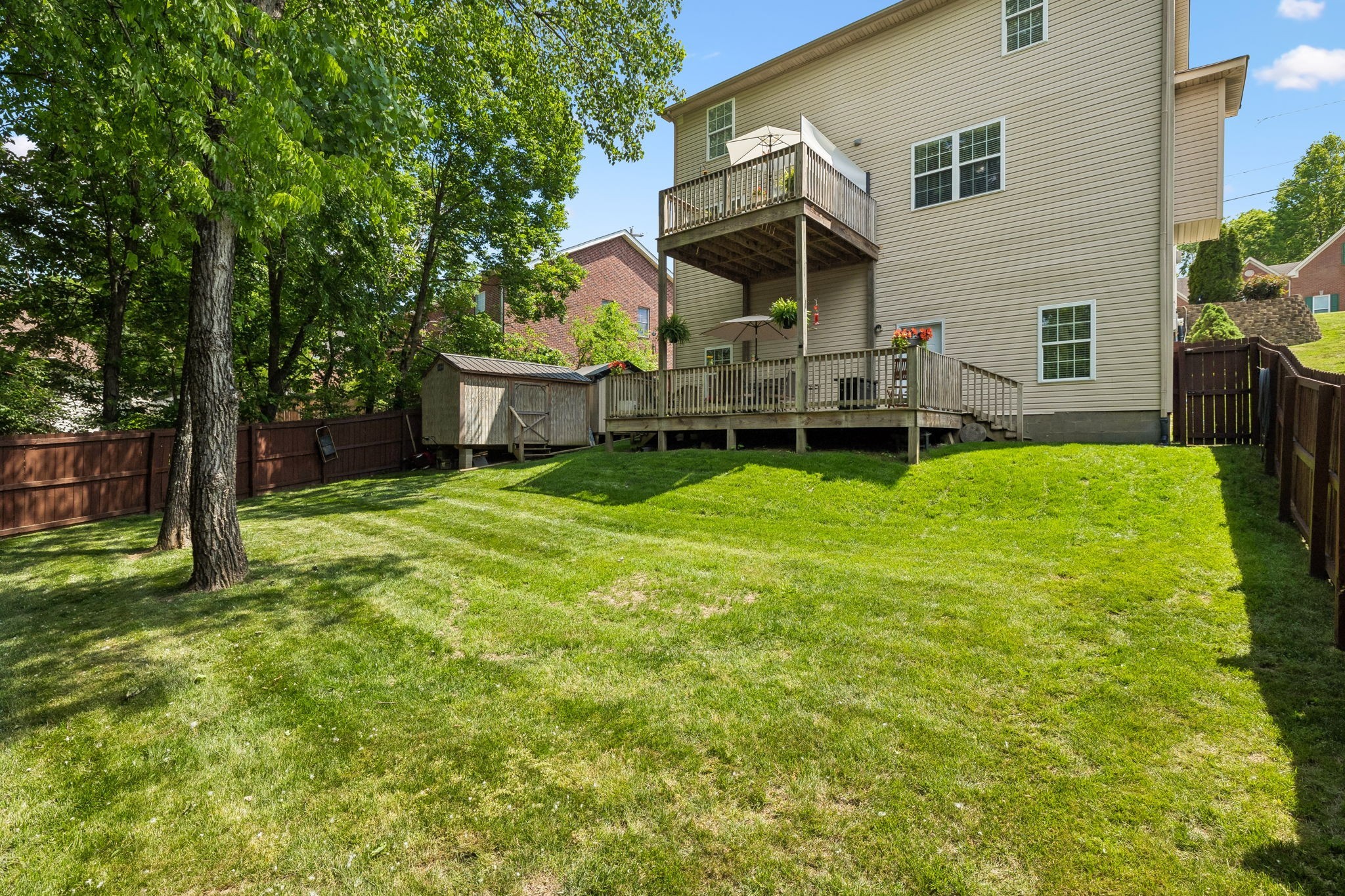 2521 Edinburgh Street Property Photo 50