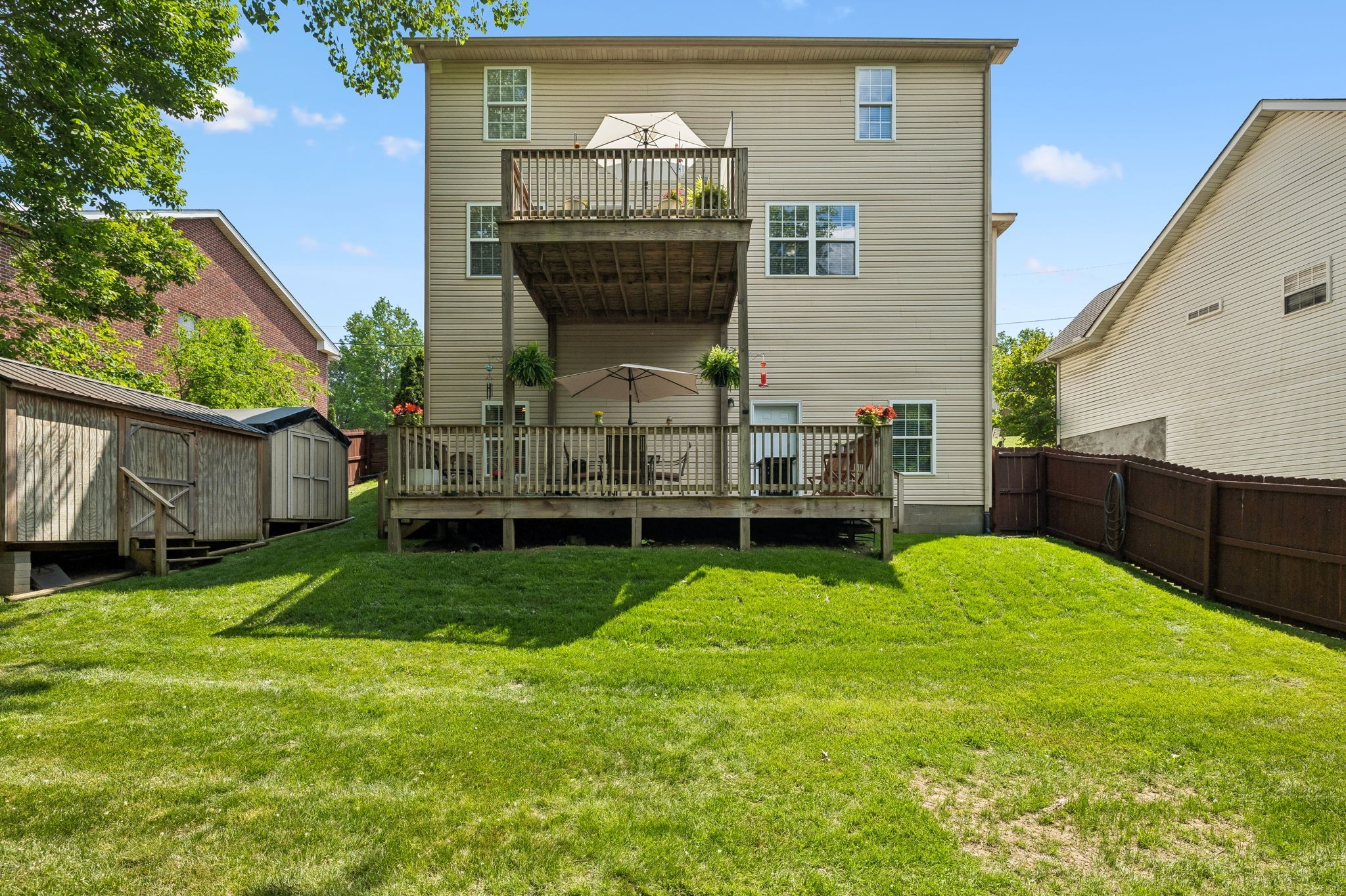 2521 Edinburgh Street Property Photo 51