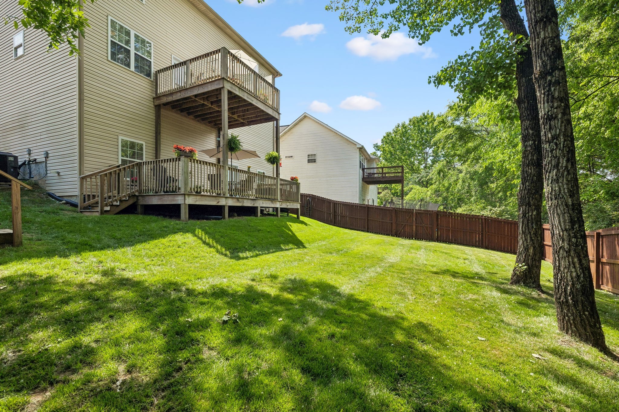 2521 Edinburgh Street Property Photo 54