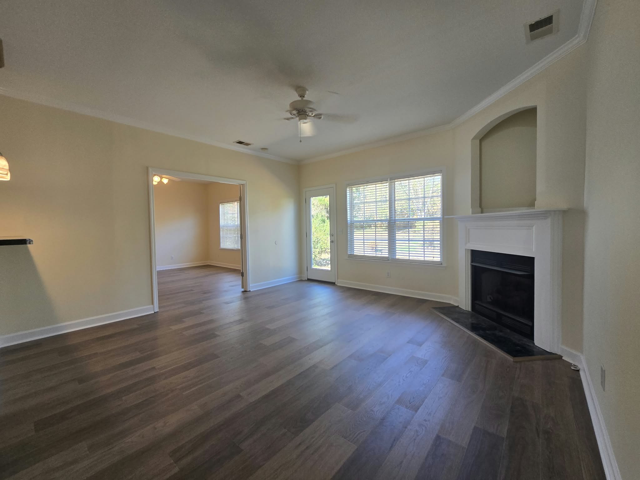 210 Cross Valley Dr Property Photo 4