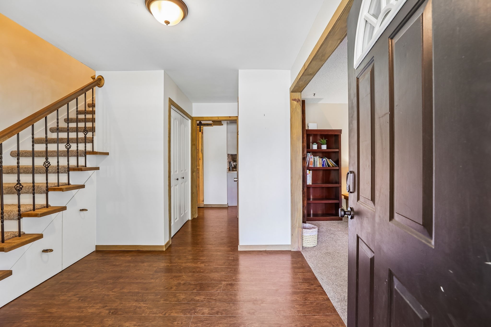 2546 Summit Ct Property Photo 7