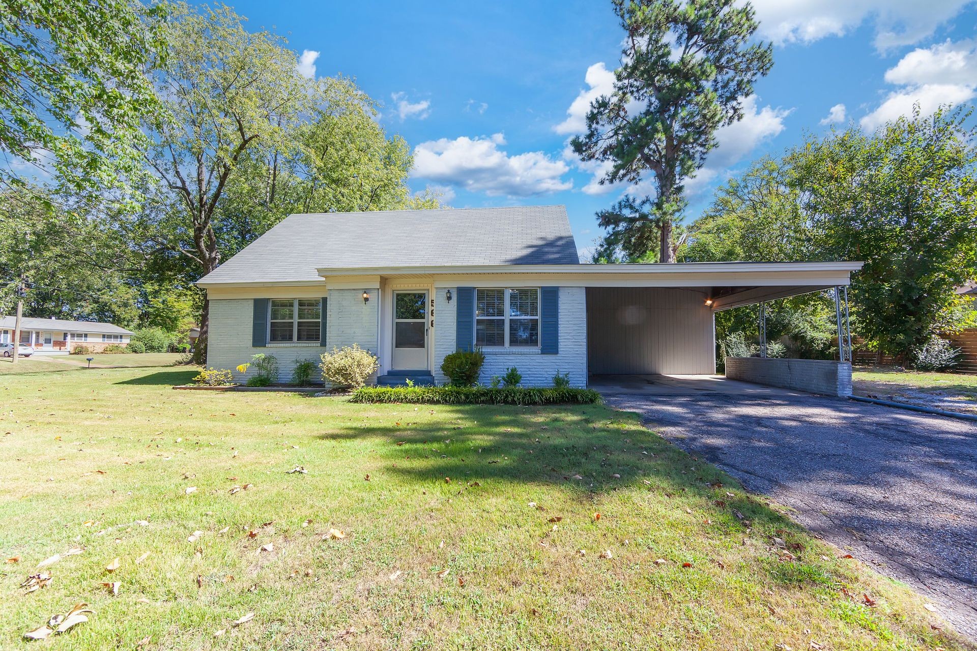 566 Pearson Dr Property Photo 1