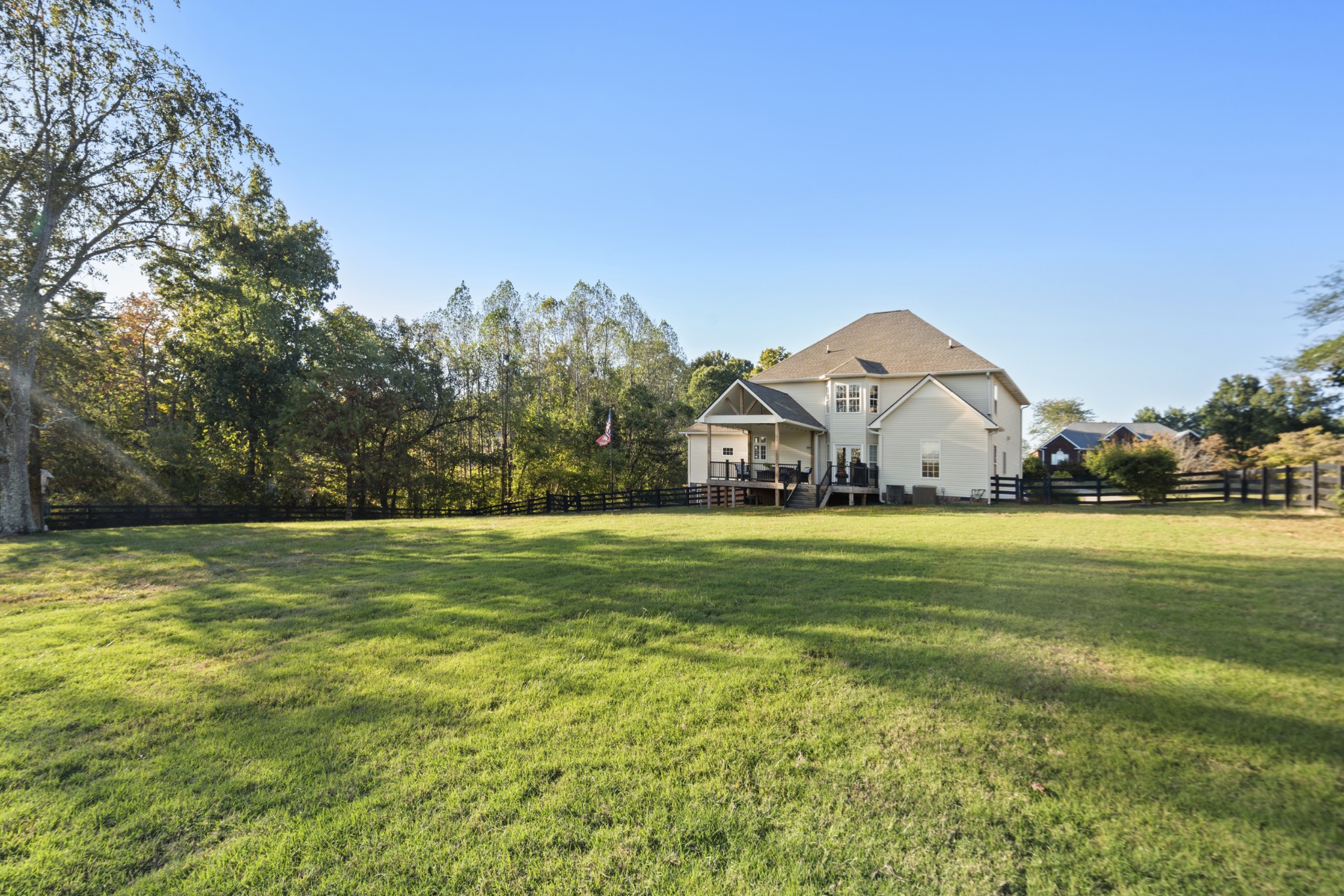 1031 Ridglea Dr Property Photo 35