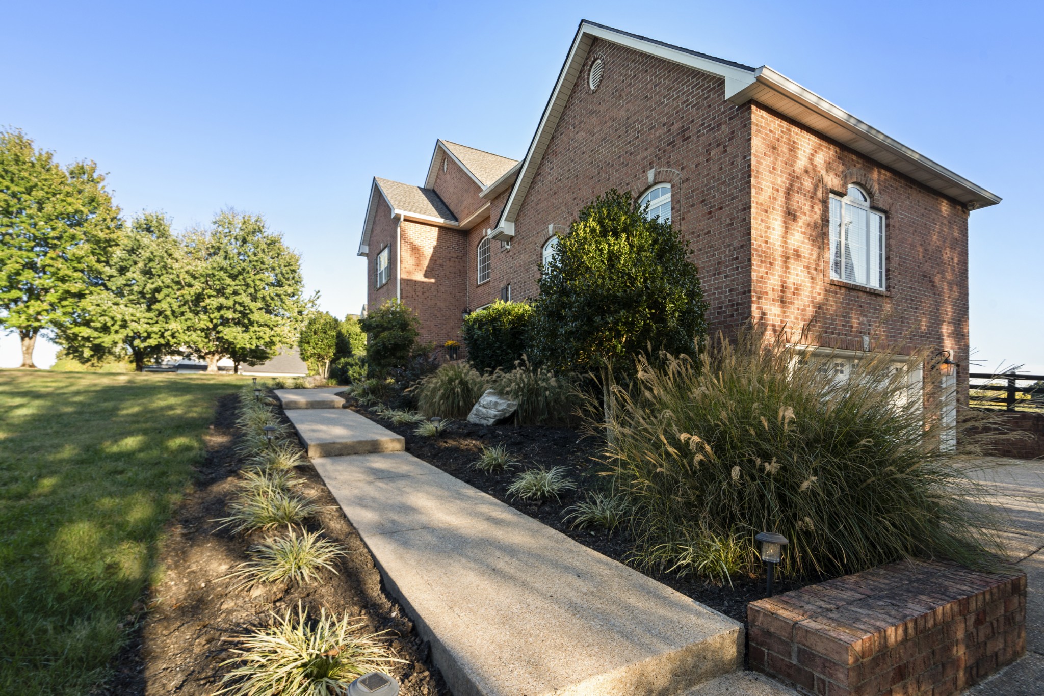 1031 Ridglea Dr Property Photo 37
