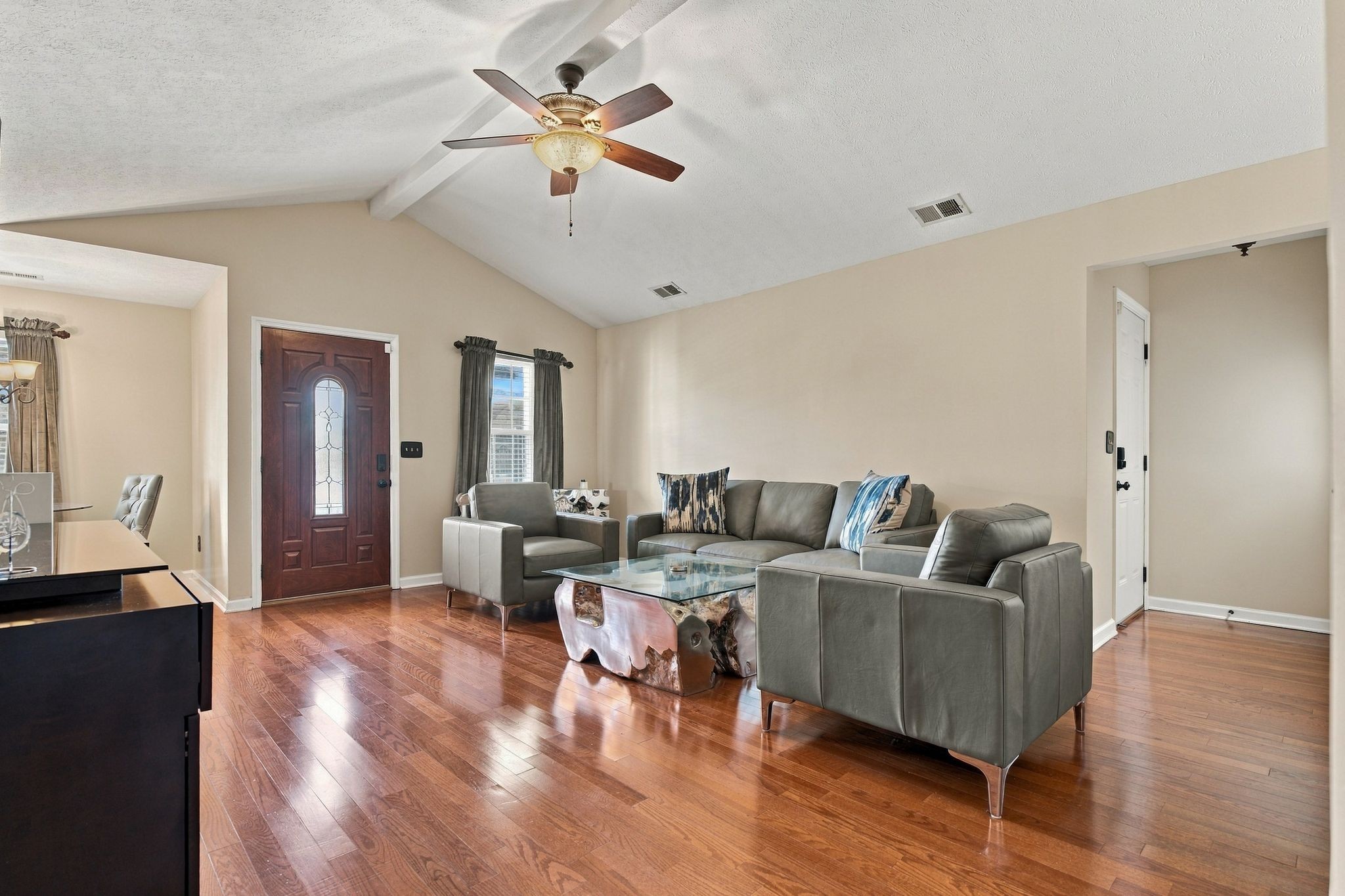 1533 Emerald Bay Blvd Property Photo 4