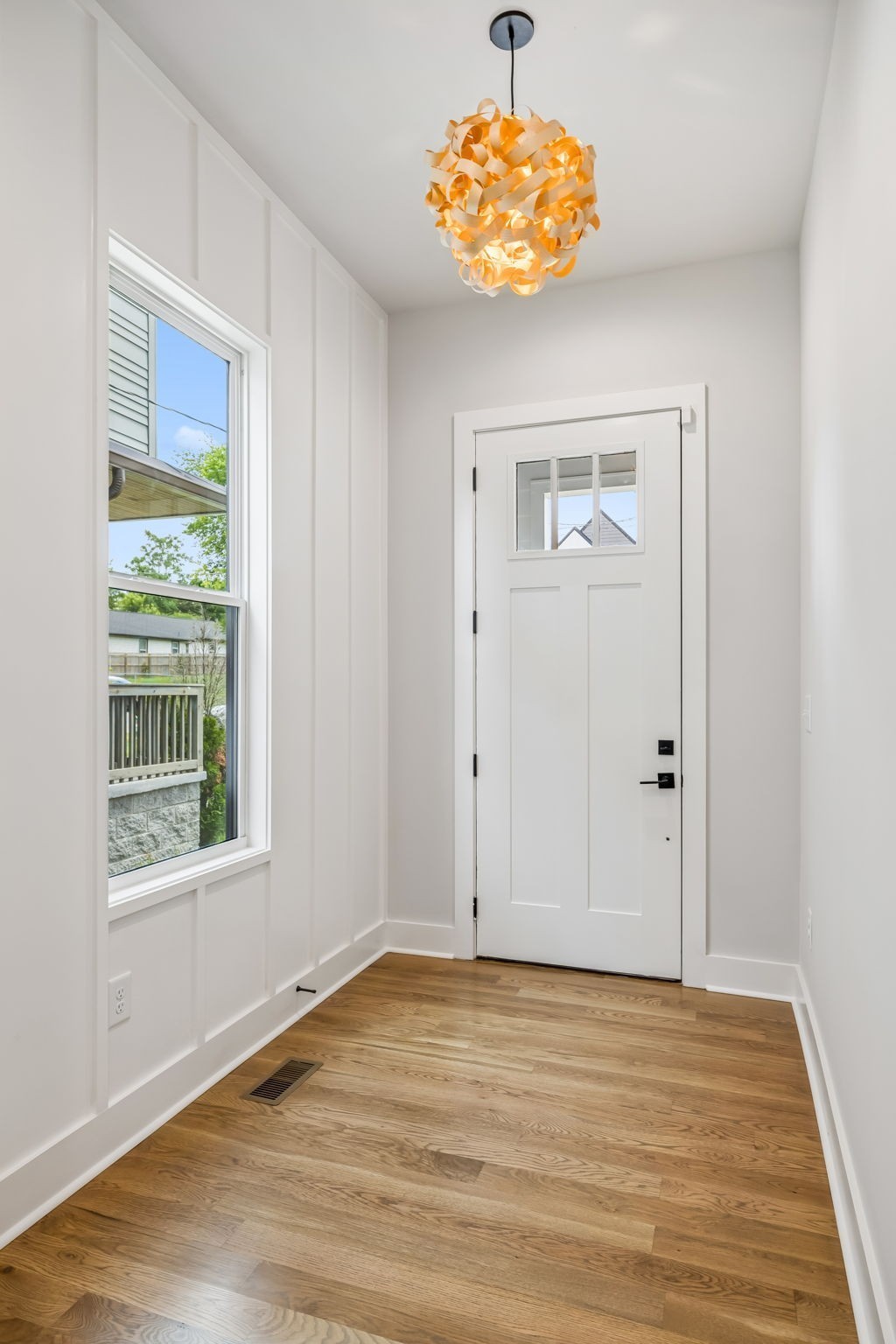 1726 Knowles St Property Photo 12