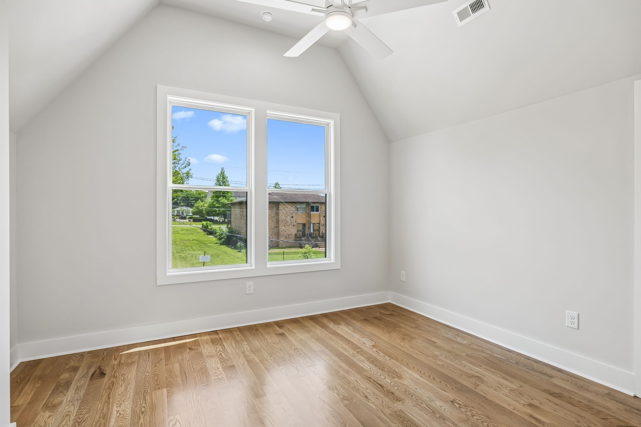 1726 Knowles St Property Photo 36