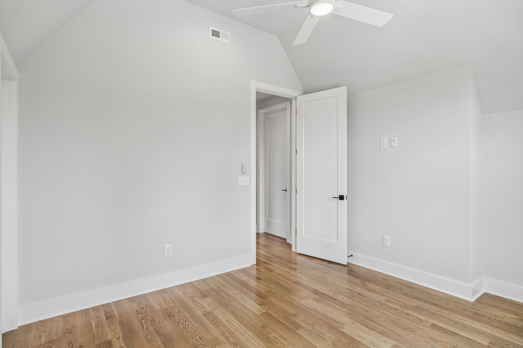 1726 Knowles St Property Photo 37