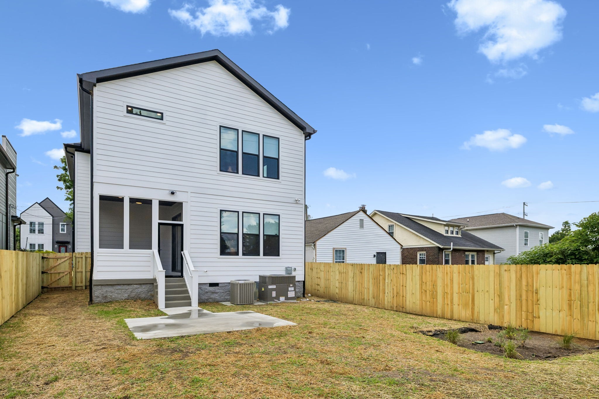 1726 Knowles St Property Photo 44