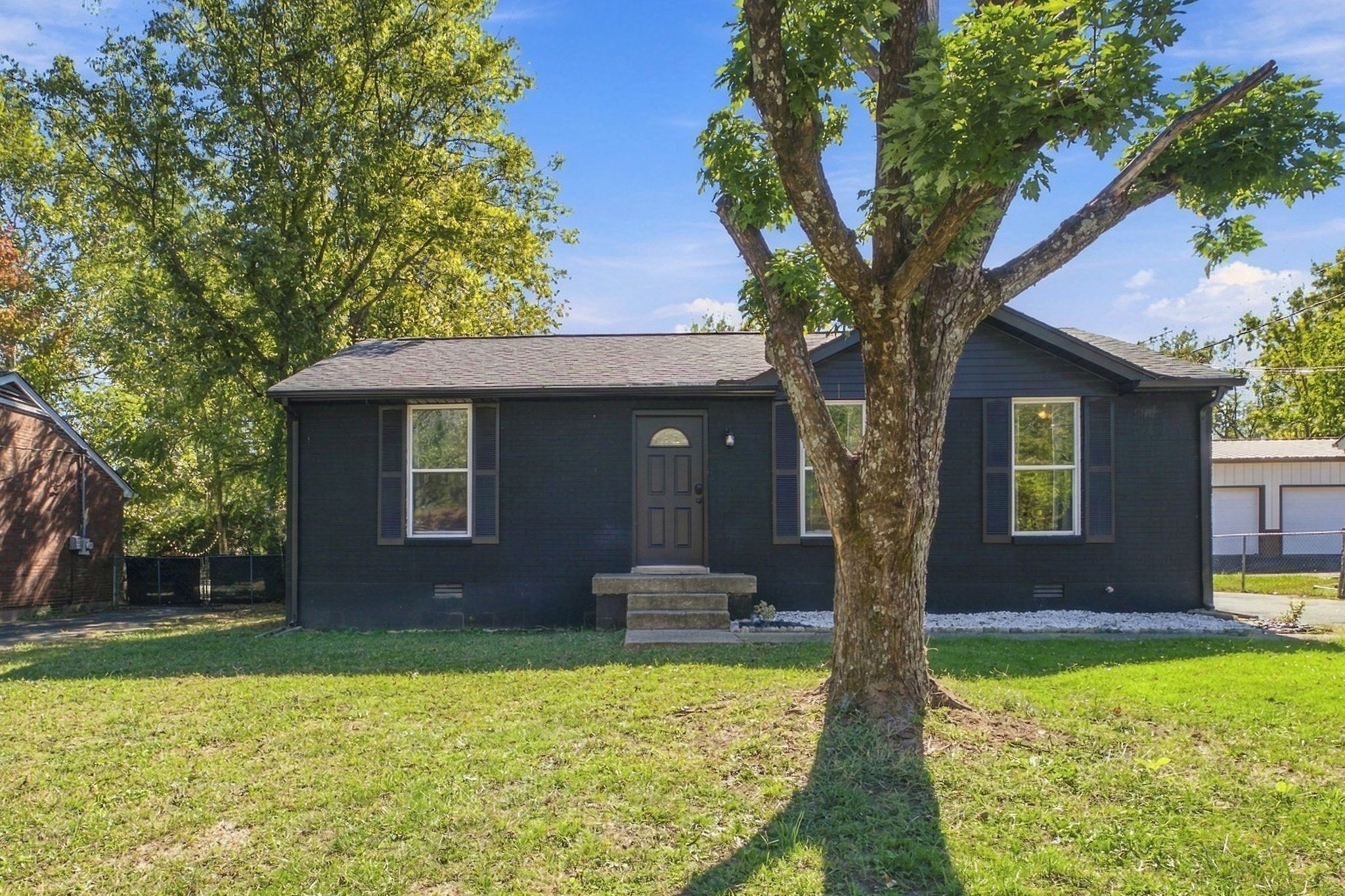 5113 Manorwood Ct Property Photo 2