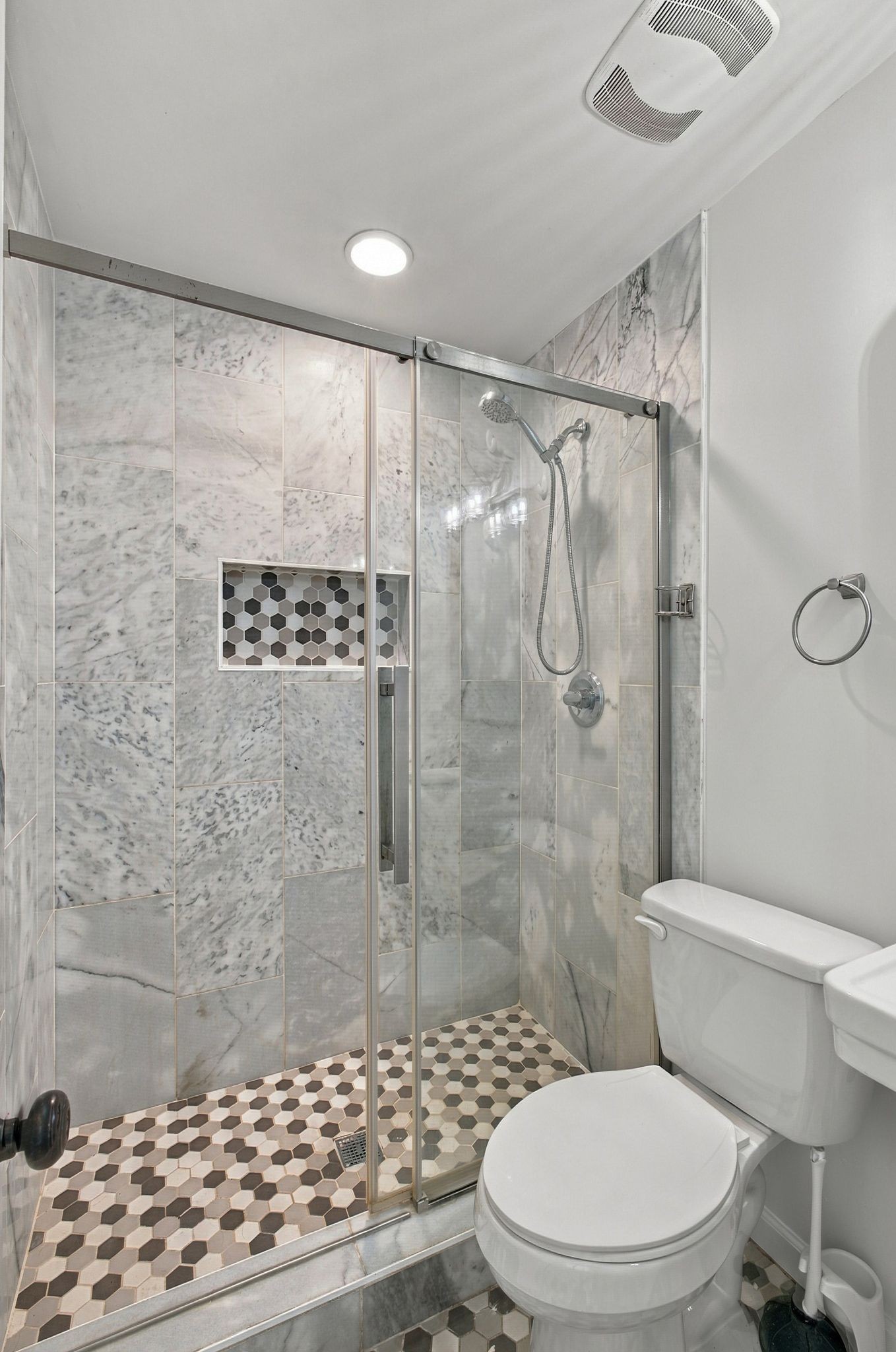 5113 Manorwood Ct Property Photo 21