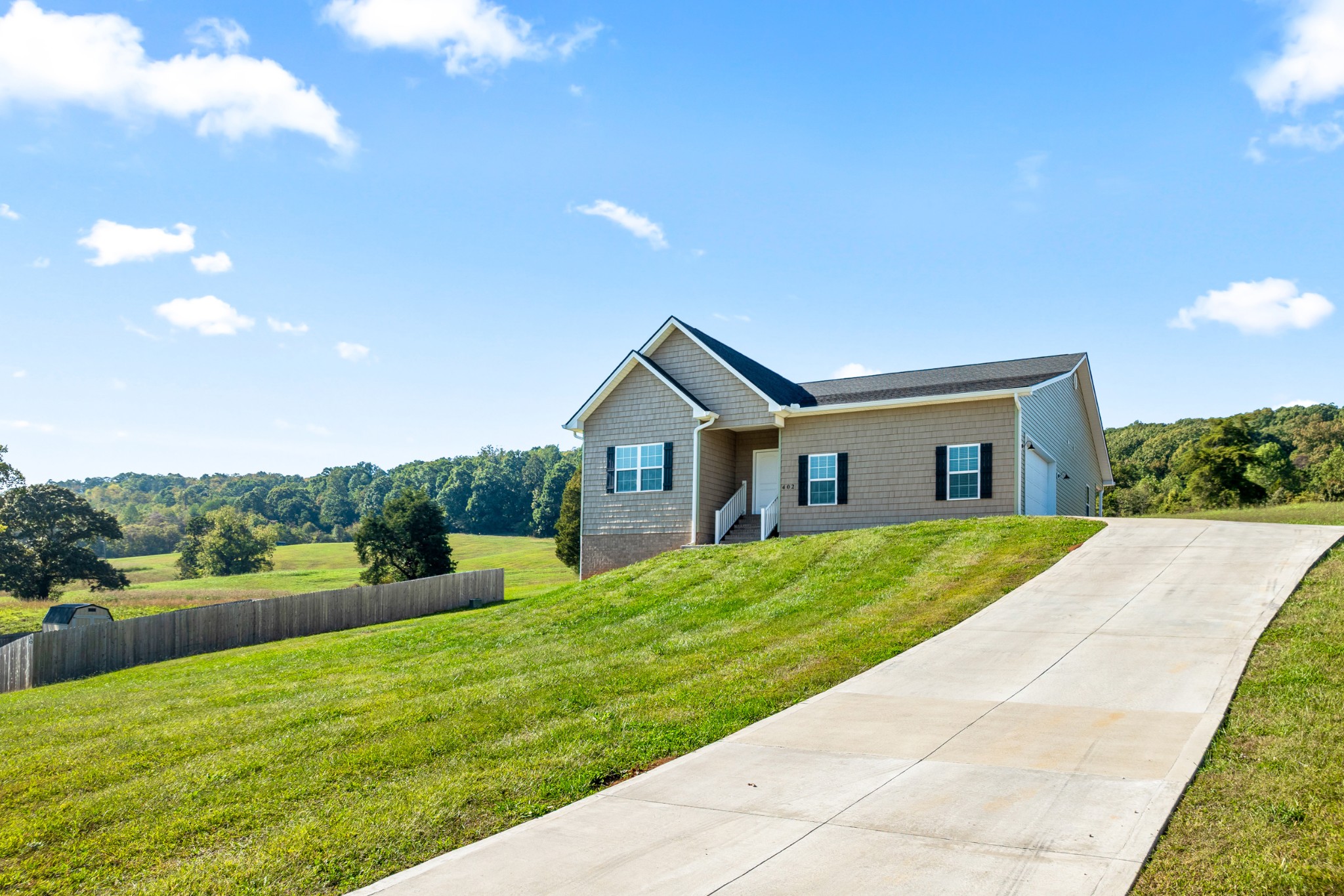 402 Sunrise Ridge Dr Property Photo 1