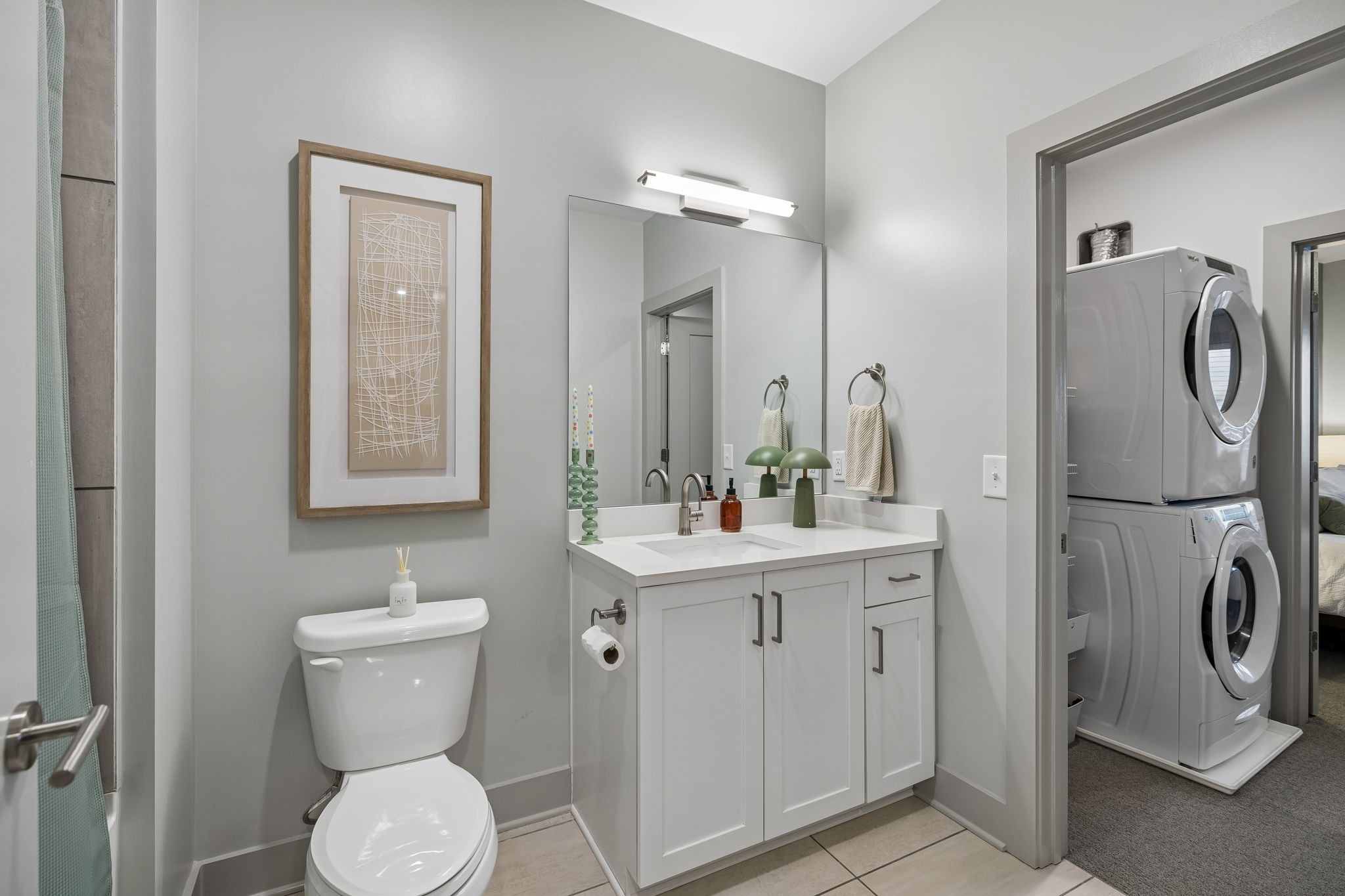 1041 E Trinity Ln Property Photo 23