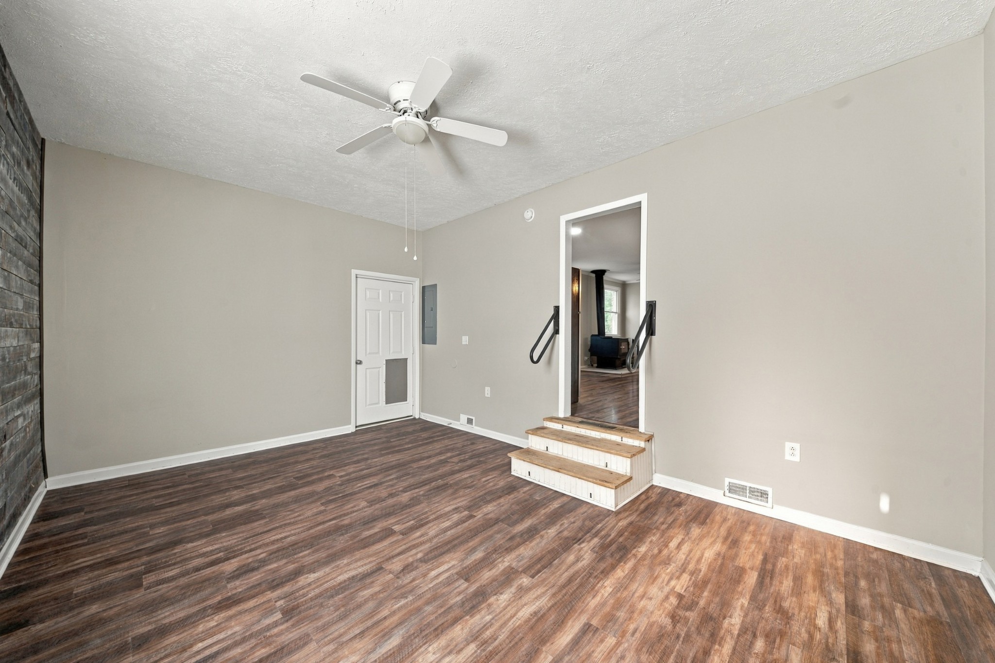 210 Nottingham Pl Property Photo 11