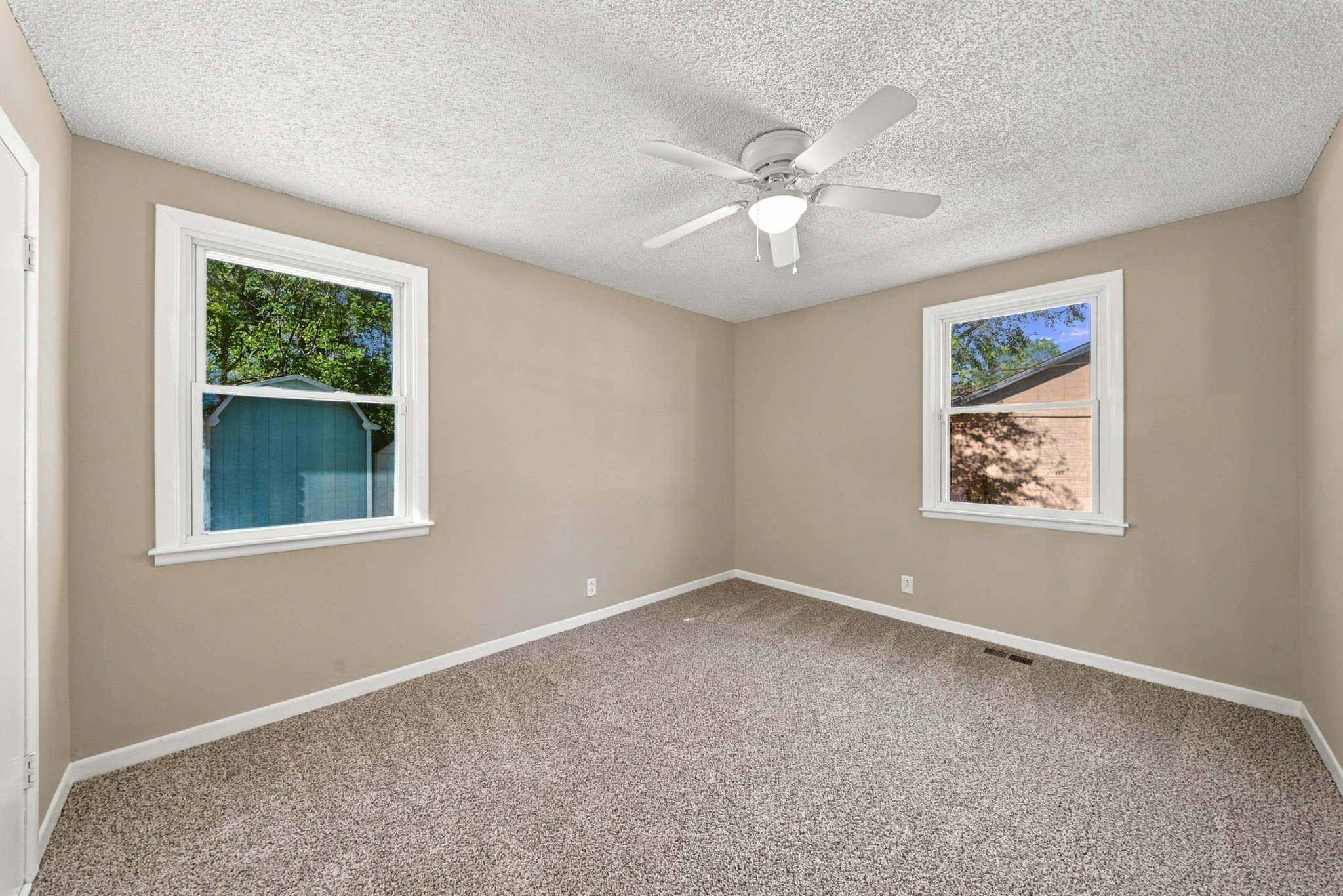 210 Nottingham Pl Property Photo 14