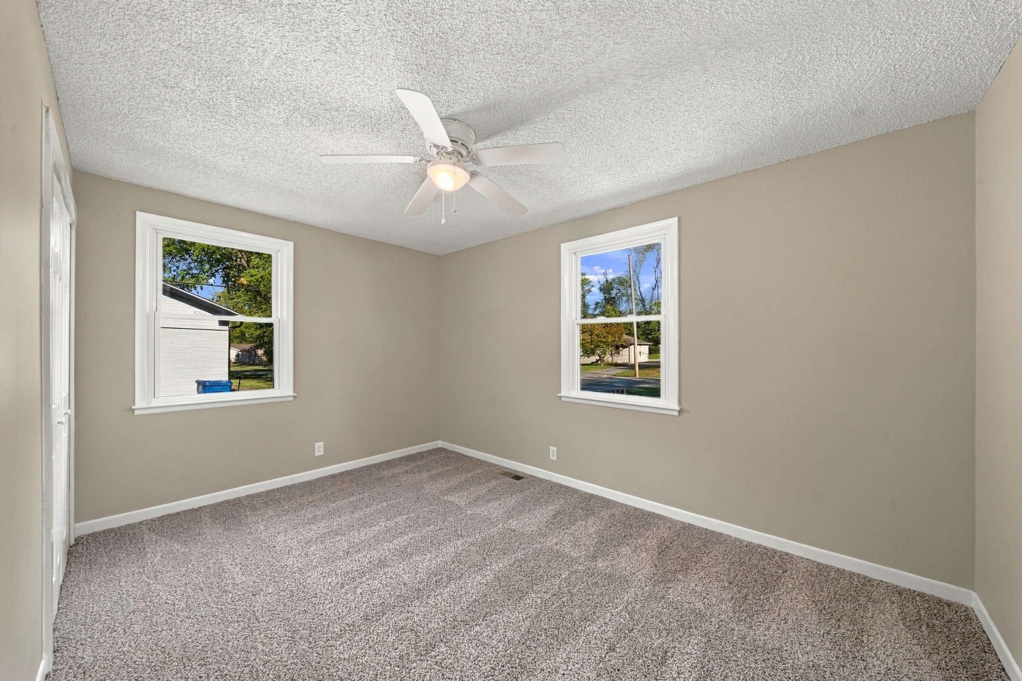 210 Nottingham Pl Property Photo 16
