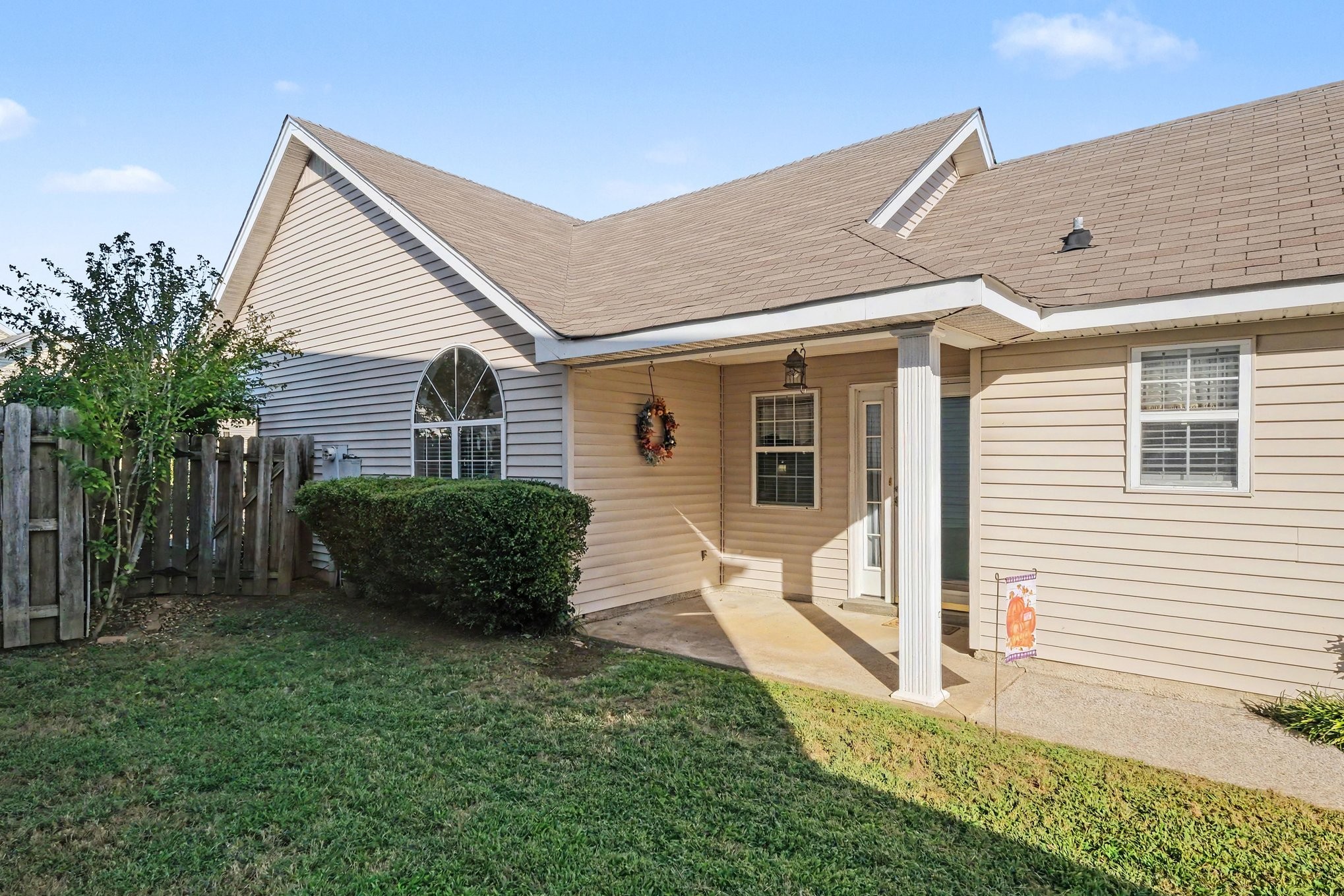 911 Bexhill Ct, S Property Photo 4