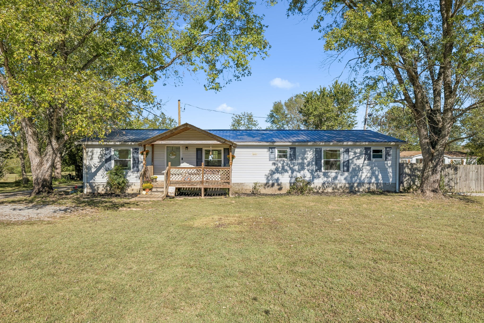 940 Lebanon Hwy Property Photo 2