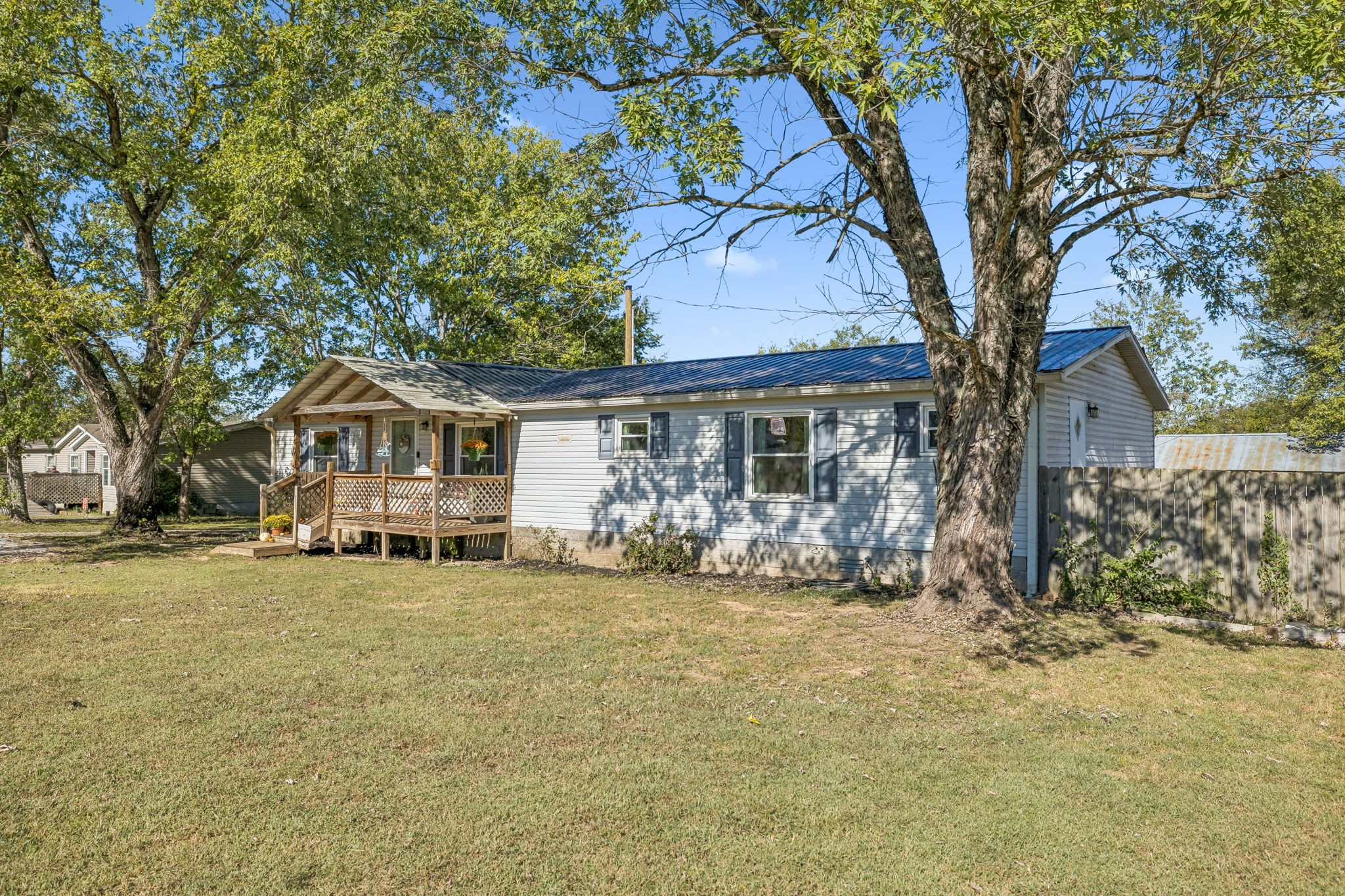 940 Lebanon Hwy Property Photo 4