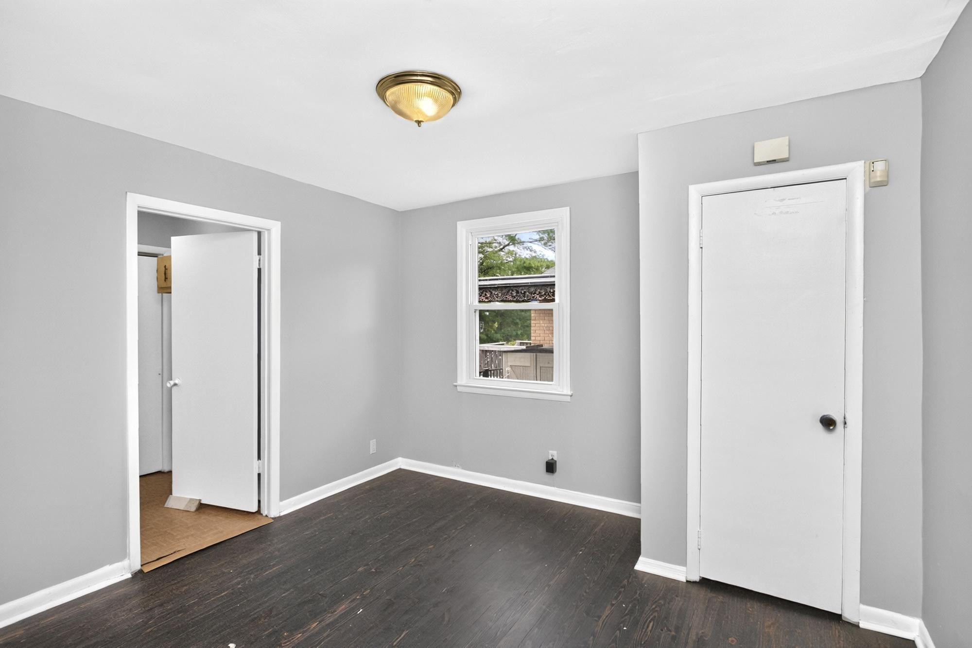 2423 Underwood St Property Photo 7
