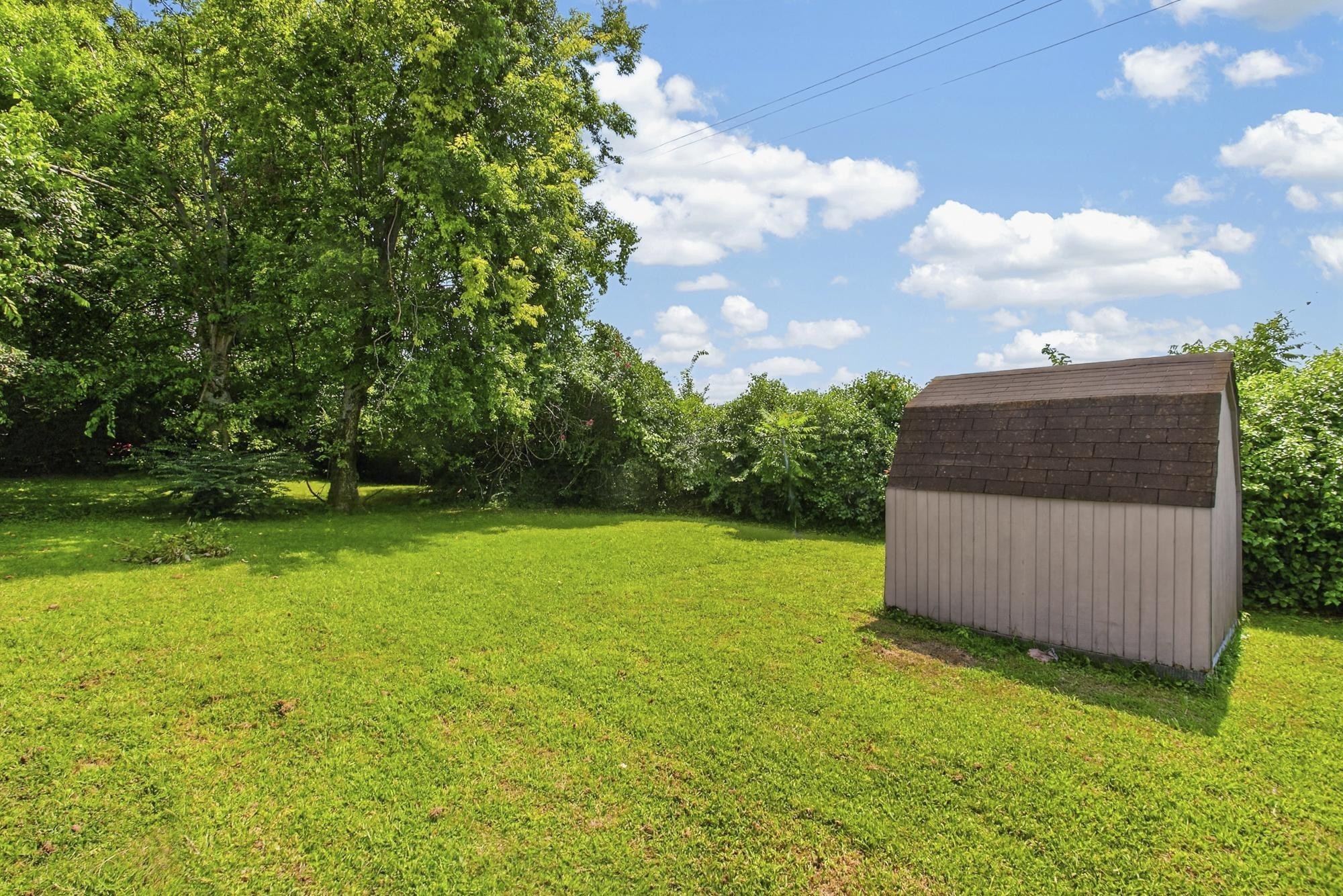 2423 Underwood St Property Photo 28