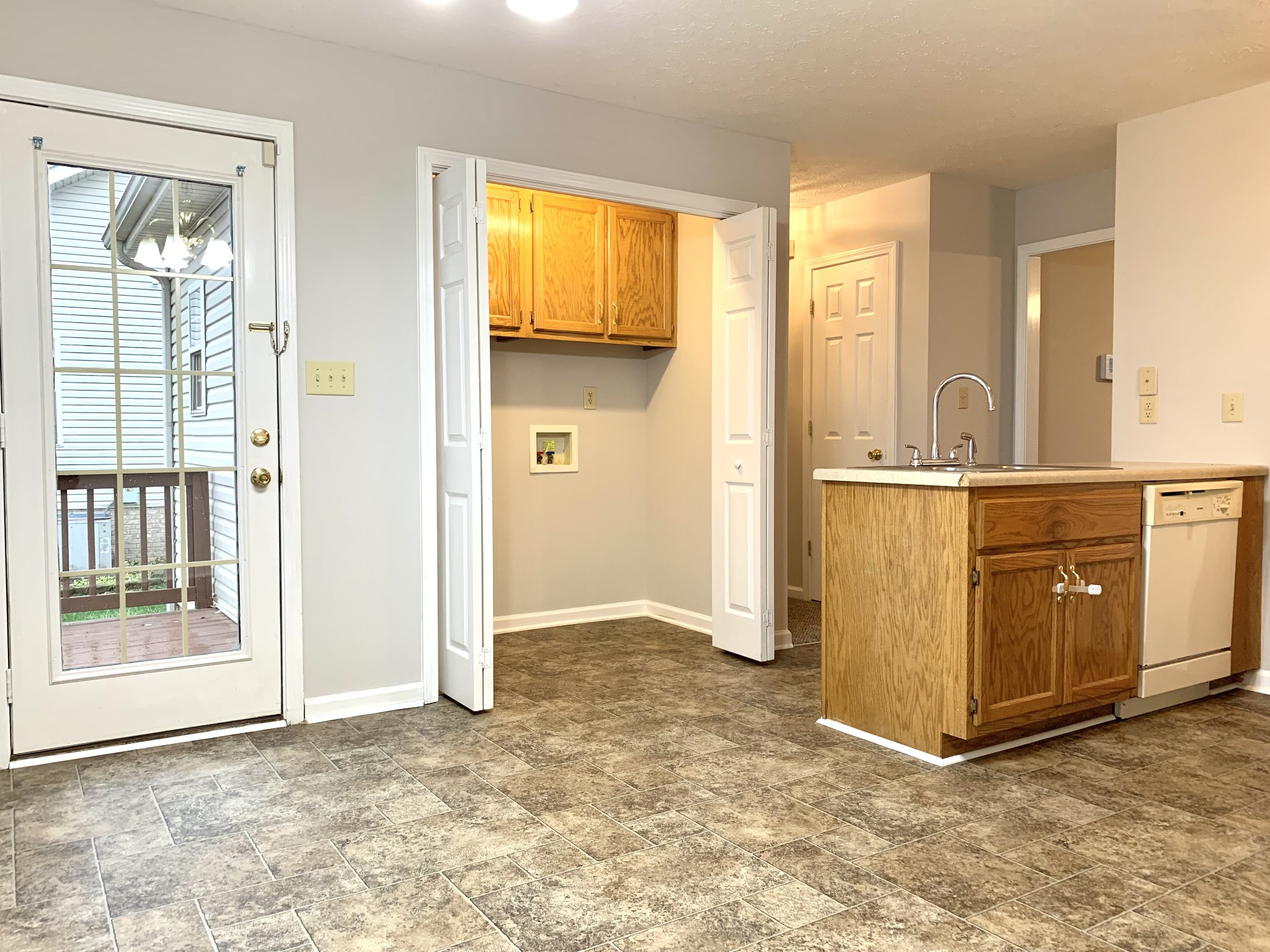 2511 Rafiki Dr Property Photo 7