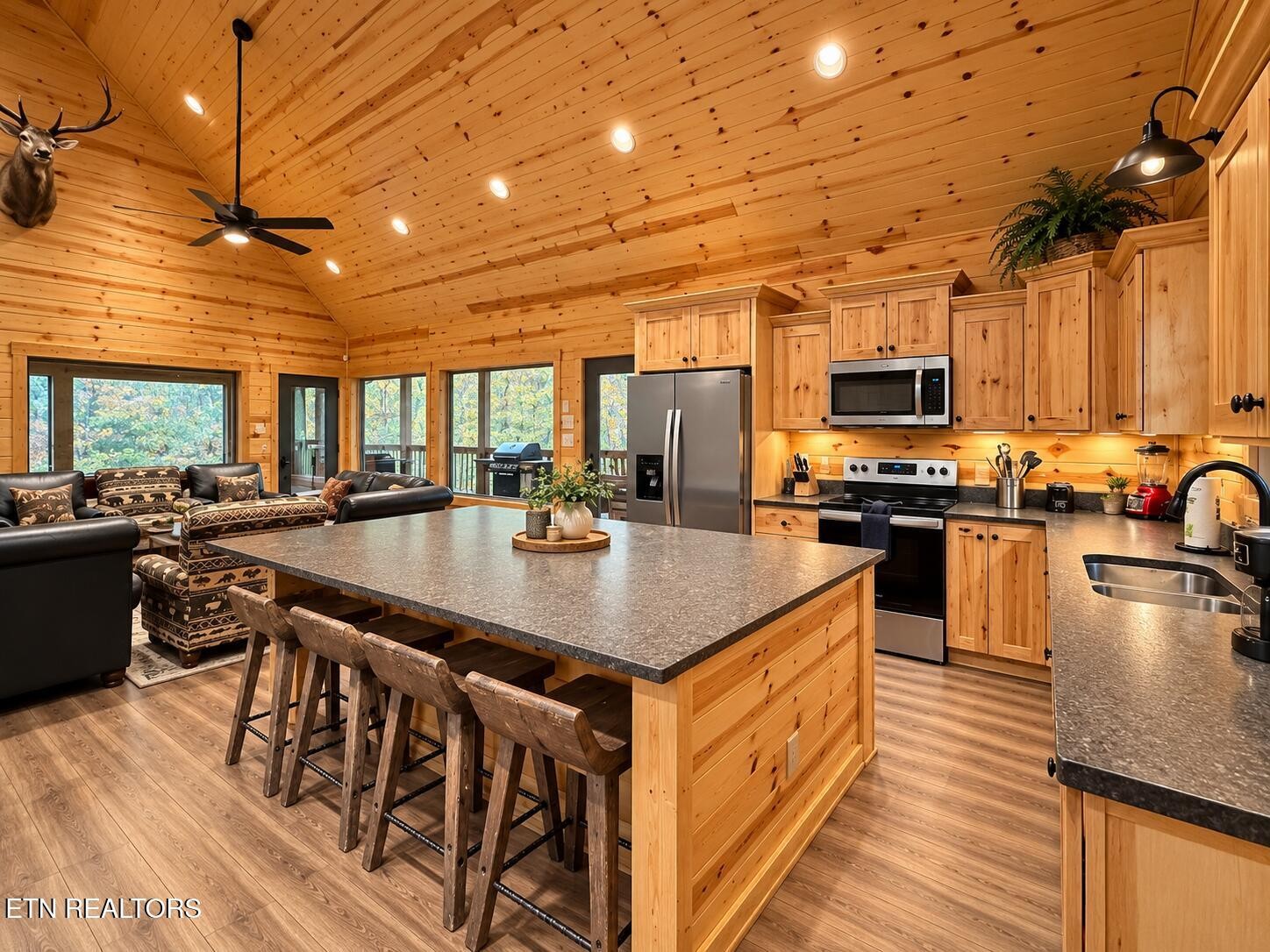 2762 Sawmill Branch Drive Property Photo 4
