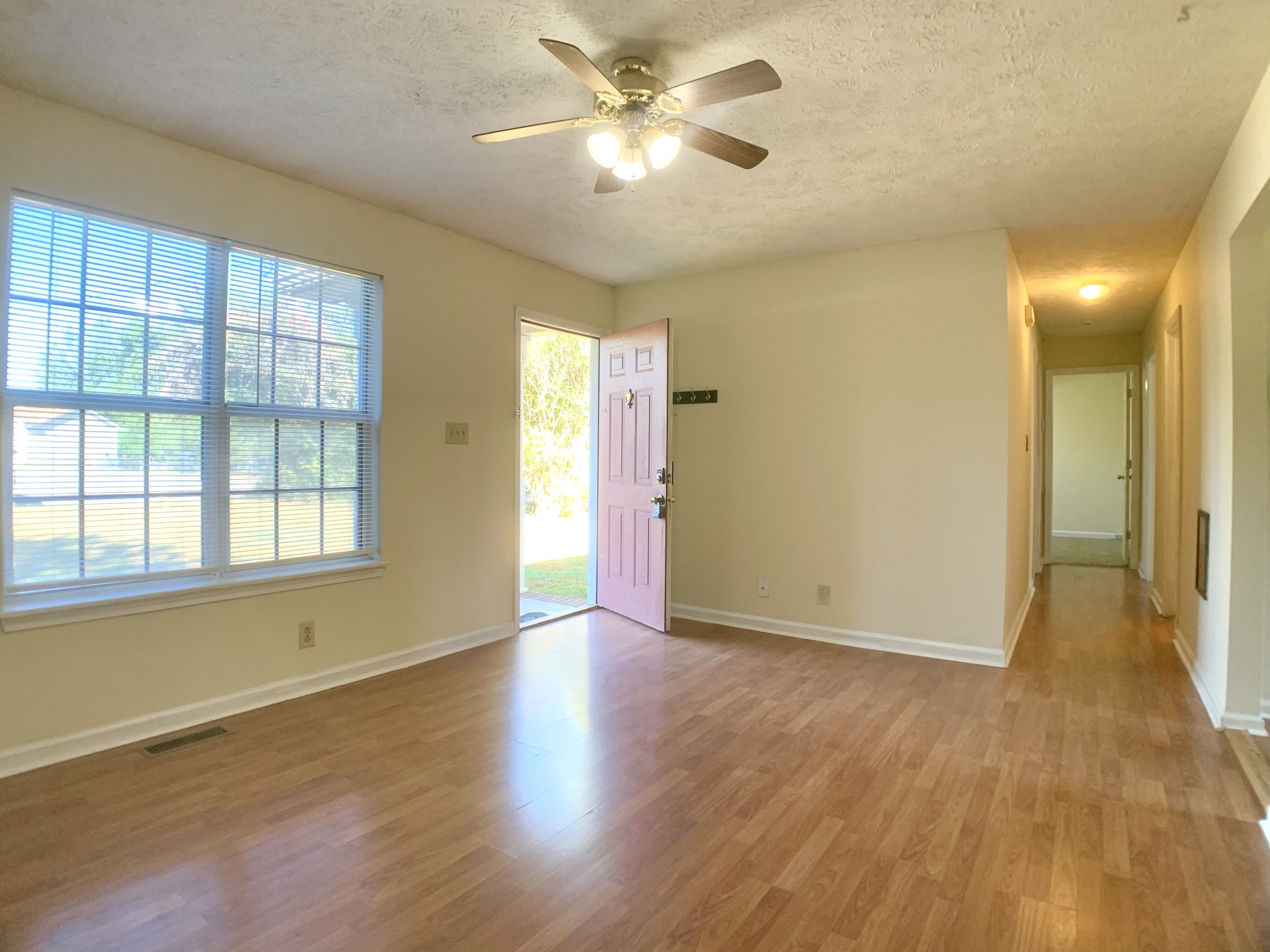 833 Washington Ave Property Photo 2