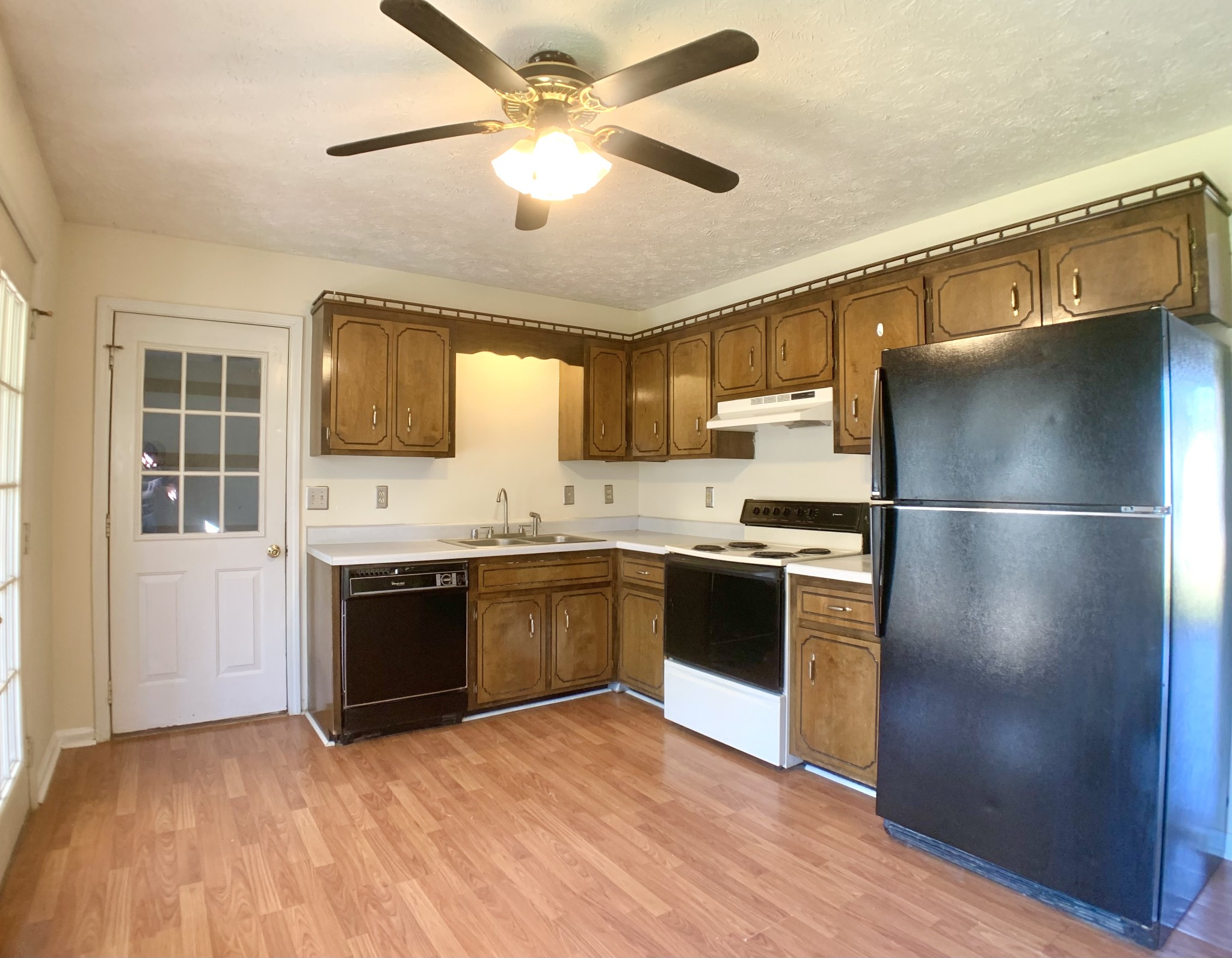 833 Washington Ave Property Photo 5
