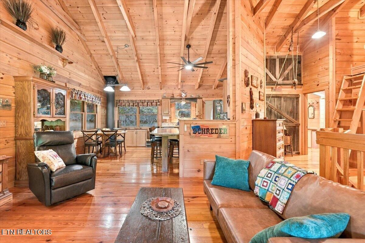 462 Middle Creek Rd Property Photo 4