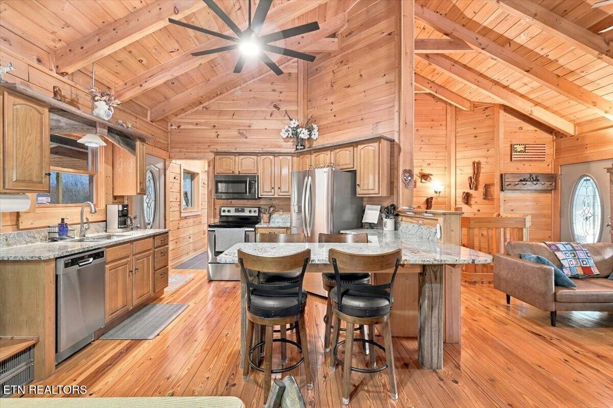 462 Middle Creek Rd Property Photo 5