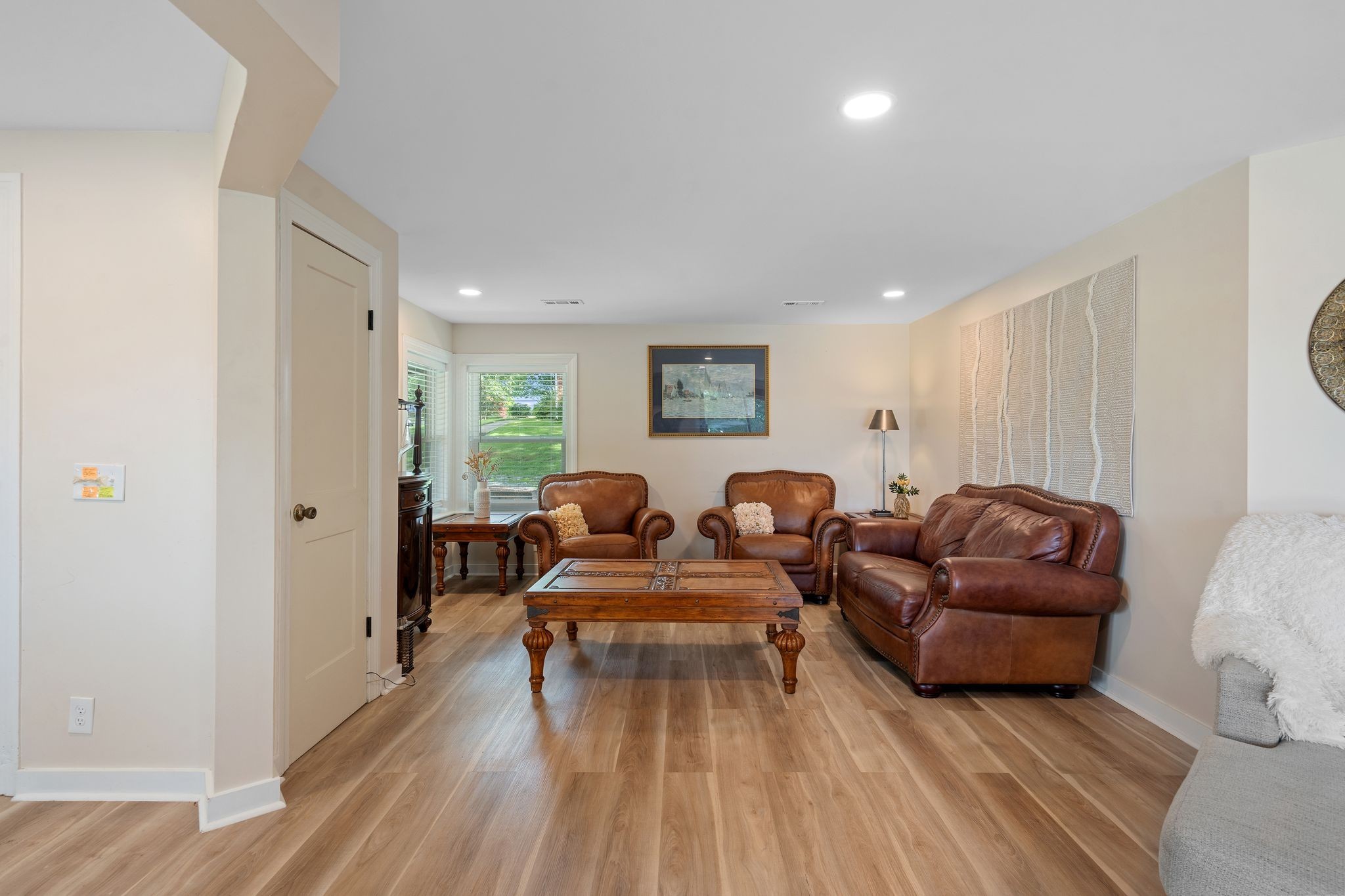 102 Oak Park Property Photo 10