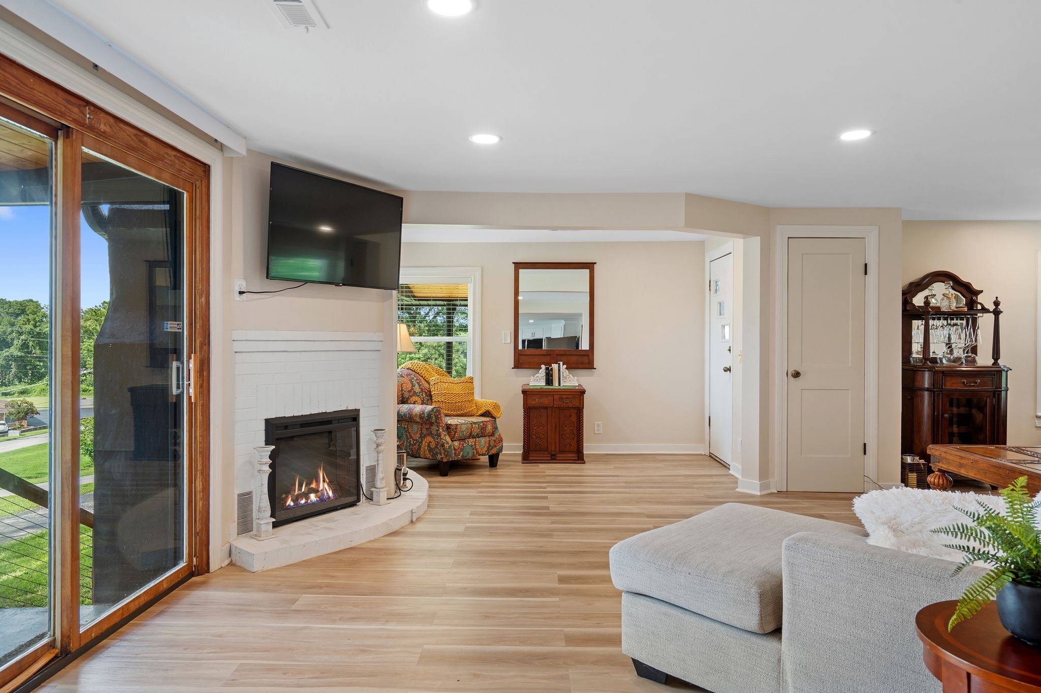 102 Oak Park Property Photo 11