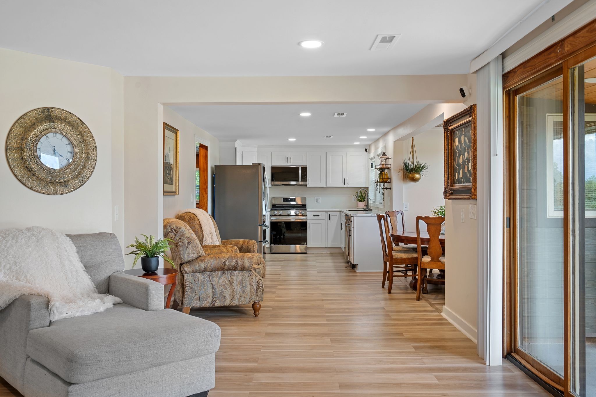 102 Oak Park Property Photo 13