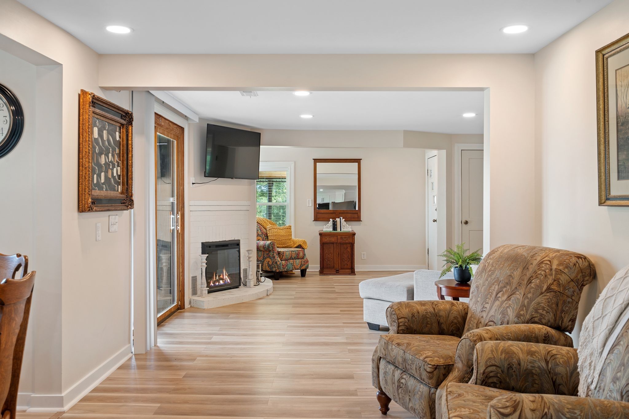 102 Oak Park Property Photo 15