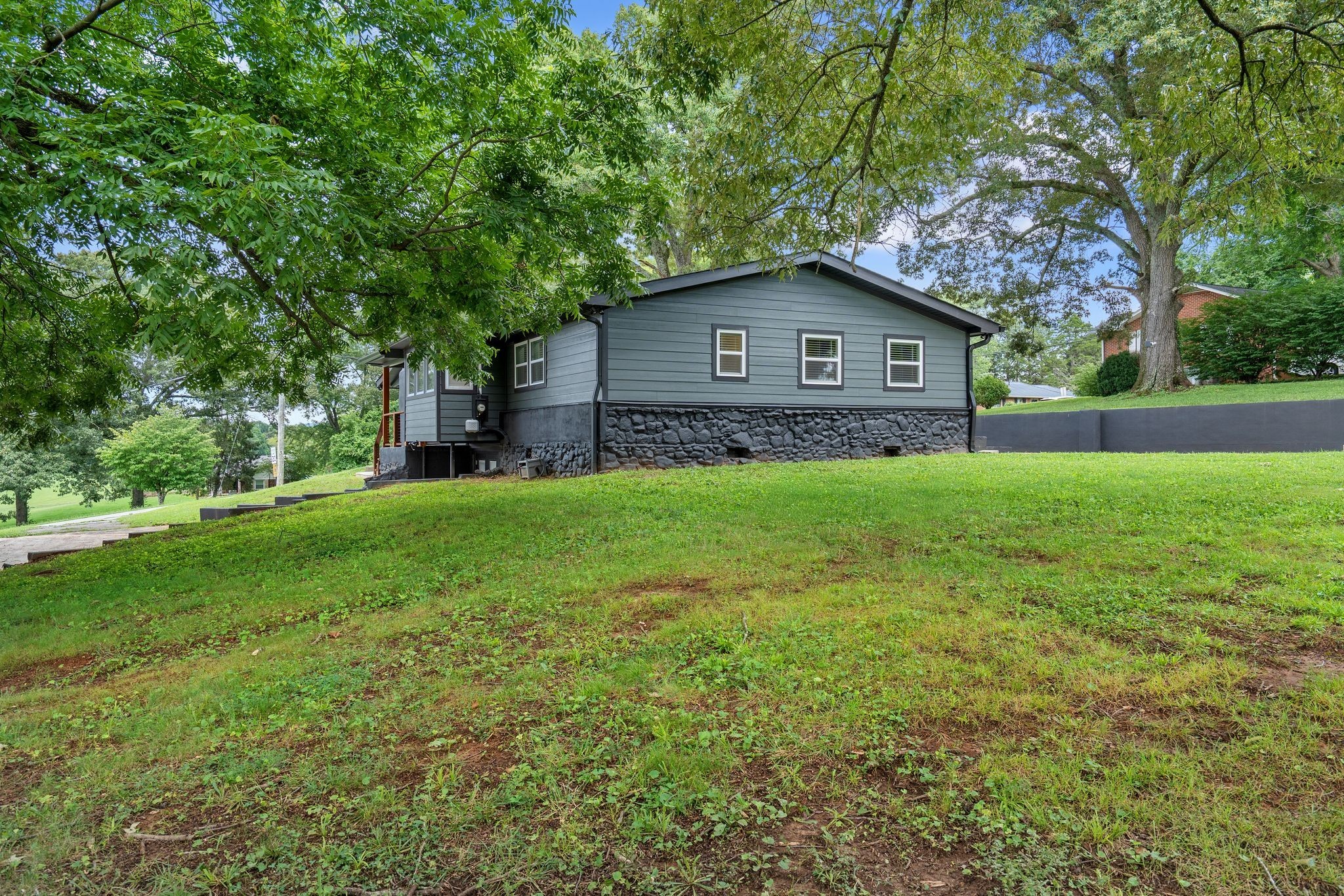 102 Oak Park Property Photo 35