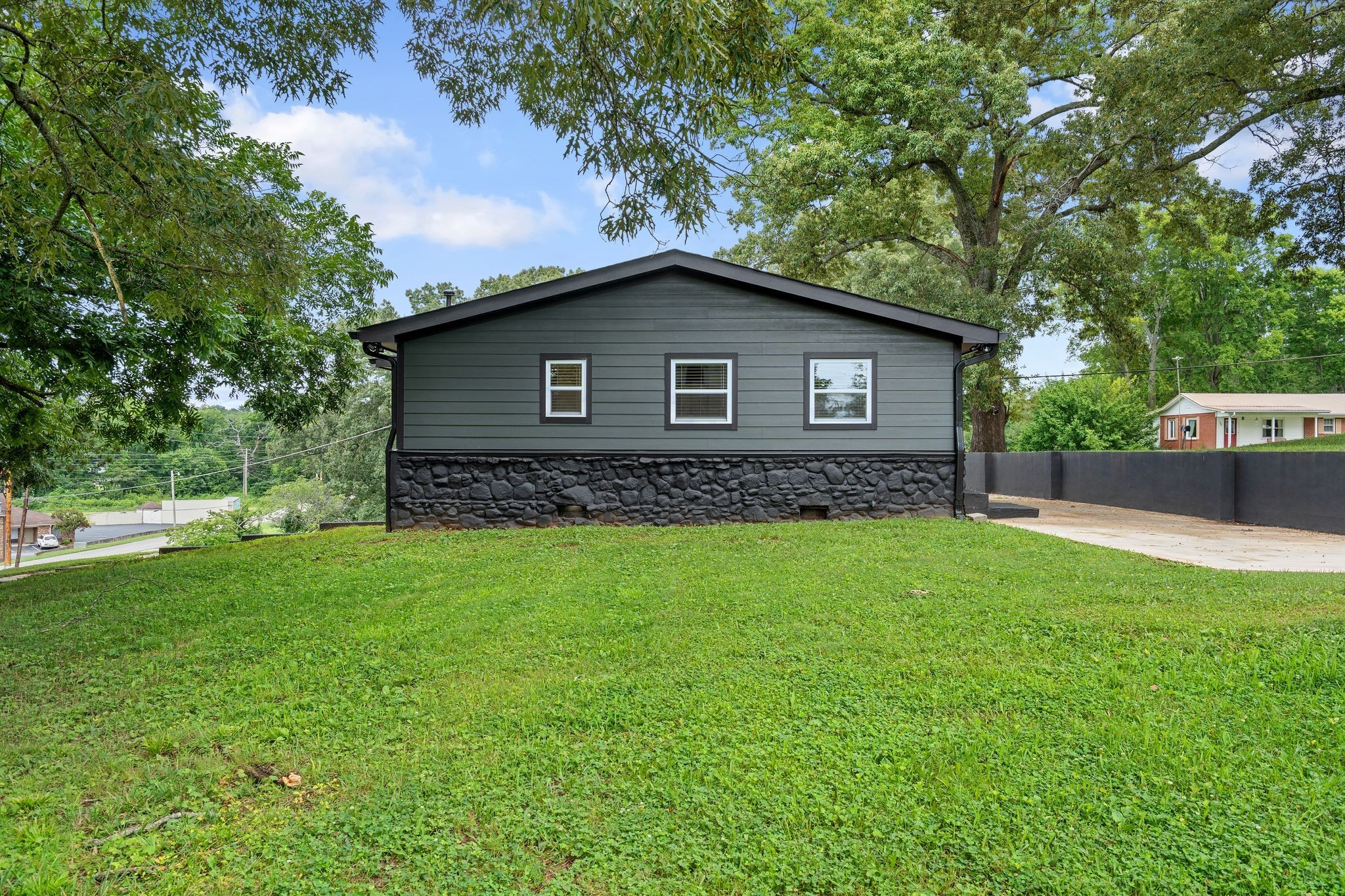 102 Oak Park Property Photo 36