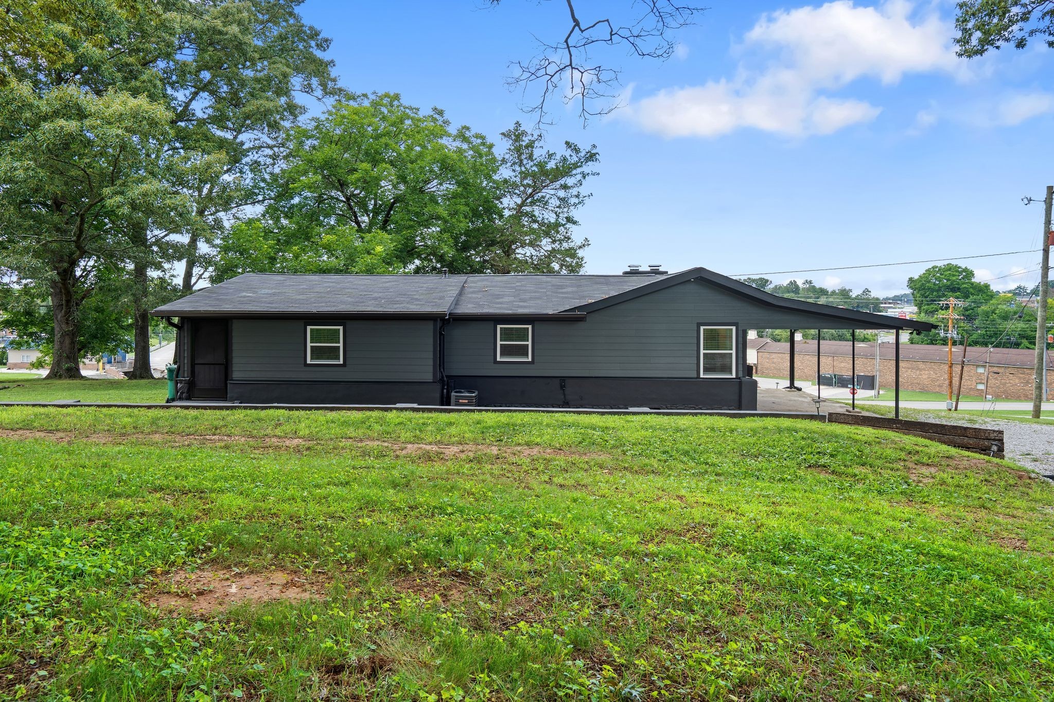 102 Oak Park Property Photo 38
