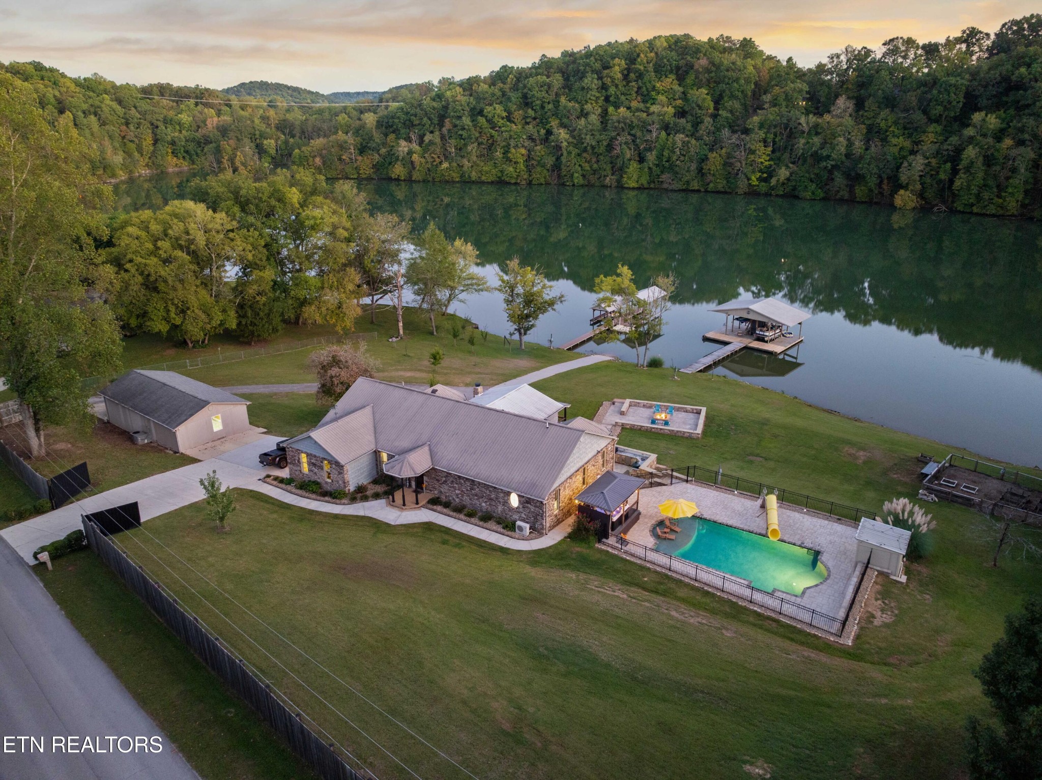274 Lakecrest Drive Property Photo 1