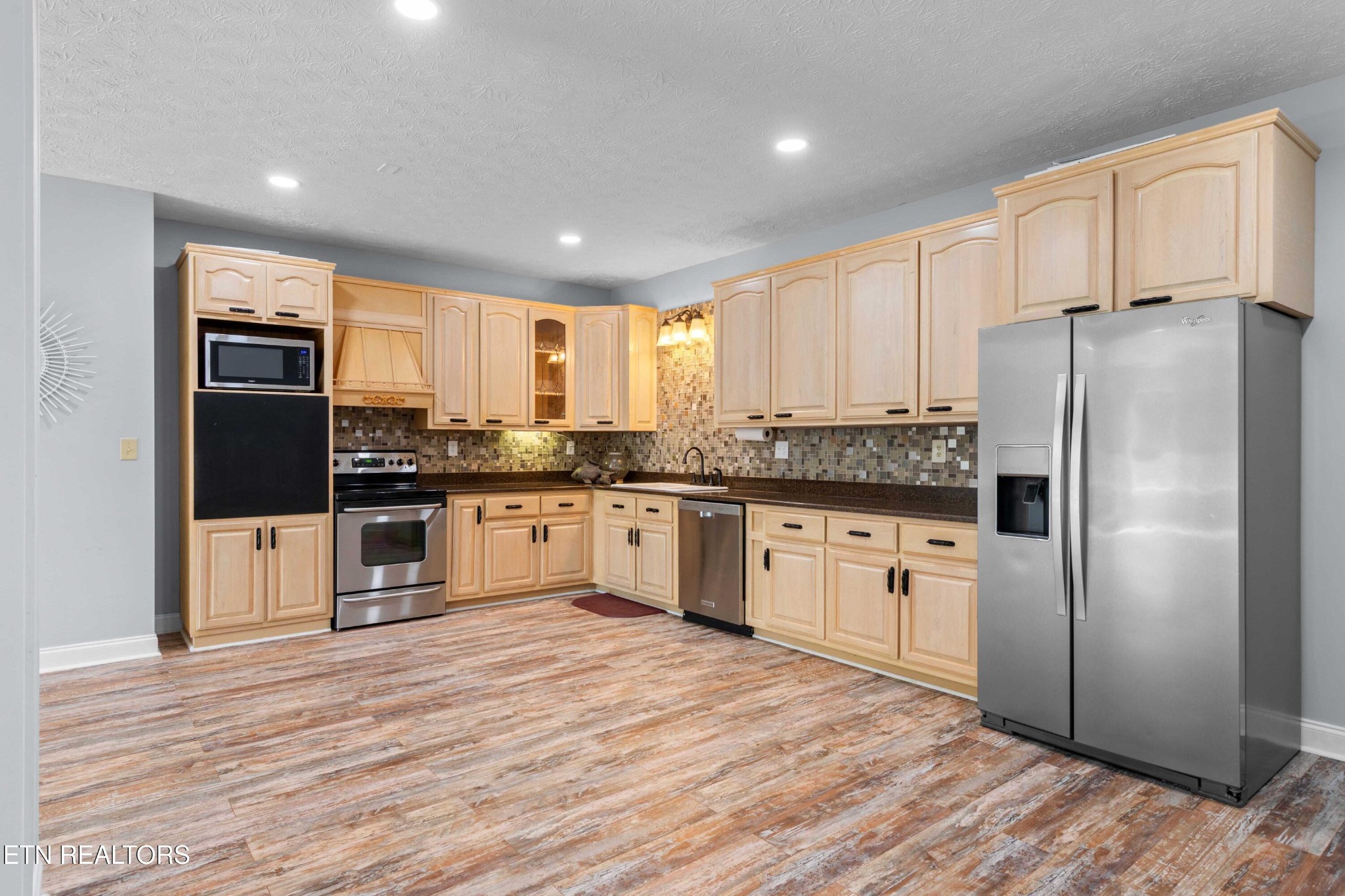 274 Lakecrest Drive Property Photo 11