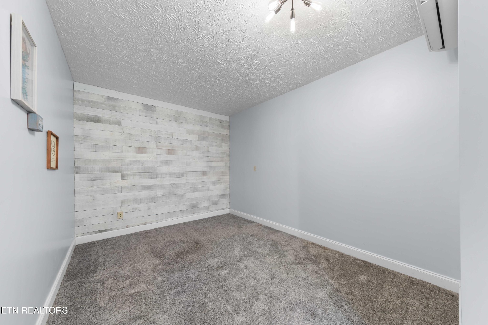 274 Lakecrest Drive Property Photo 45